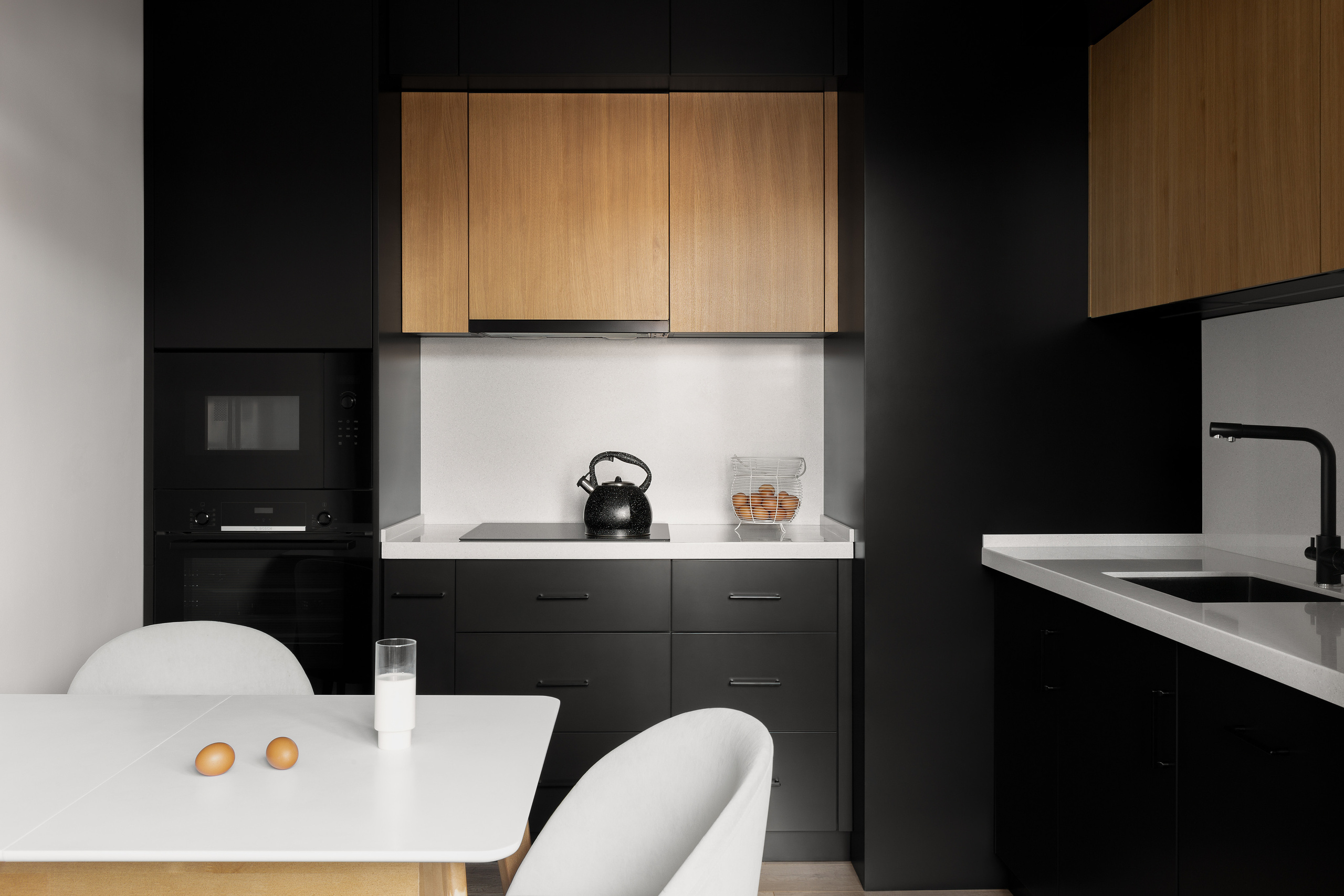 Фотосъёмка интерьера квартиры в Алматы, ЖК «Хан Тенгри». Roman Yakunin — interior photographer in Almaty, Kazakhstan