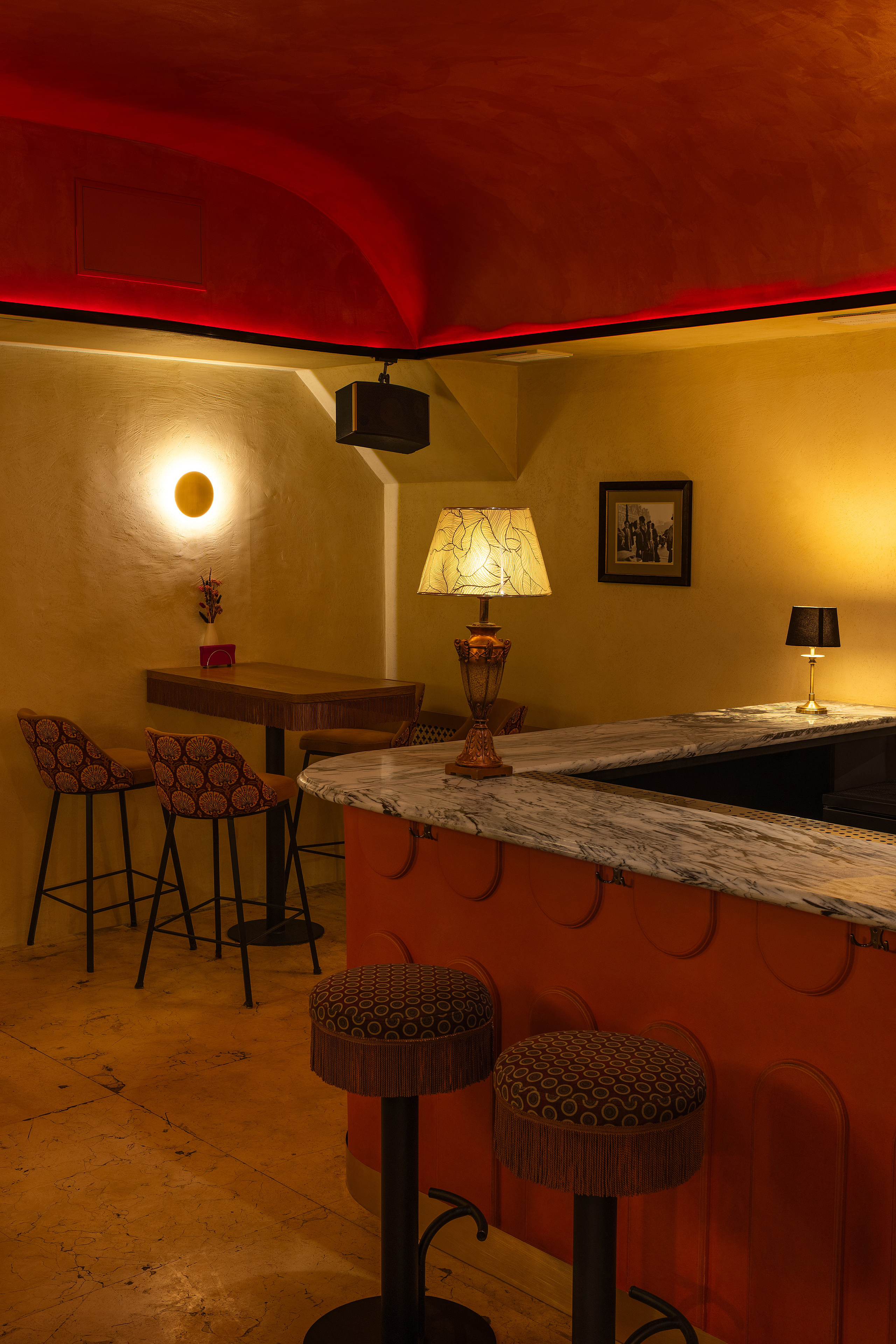 French 42 — Первый Джиновый, фотосъёмка интерьера. Roman Yakunin — interior photographer in Almaty, Kazakhstan