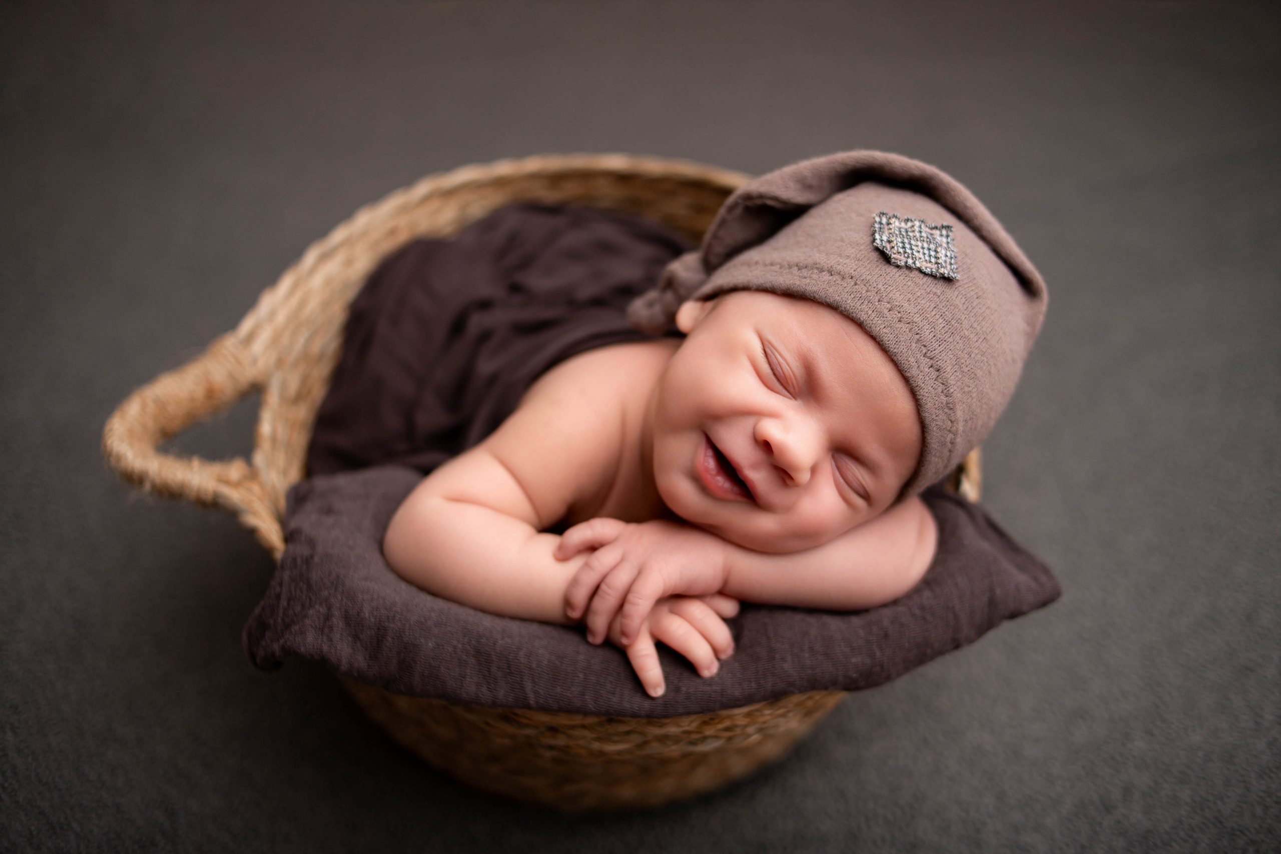 Фотографии новорожденных мальчиков. Семейный, детский фотограф в Великом Новгороде Юлия Федичева. Фотограф новорожденных