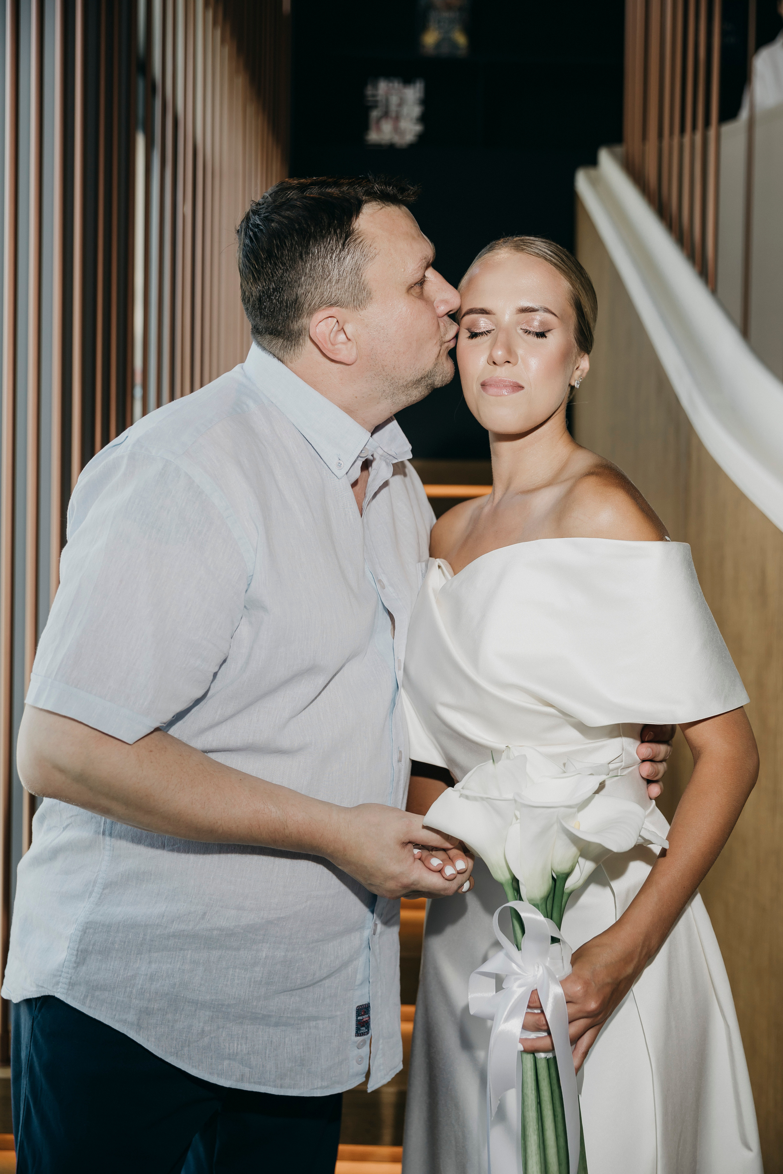 Свадебная фотосессия в отеле Мовенпик Москва Таганская. Свадебный фотограф в Москве Екатерина Гусева