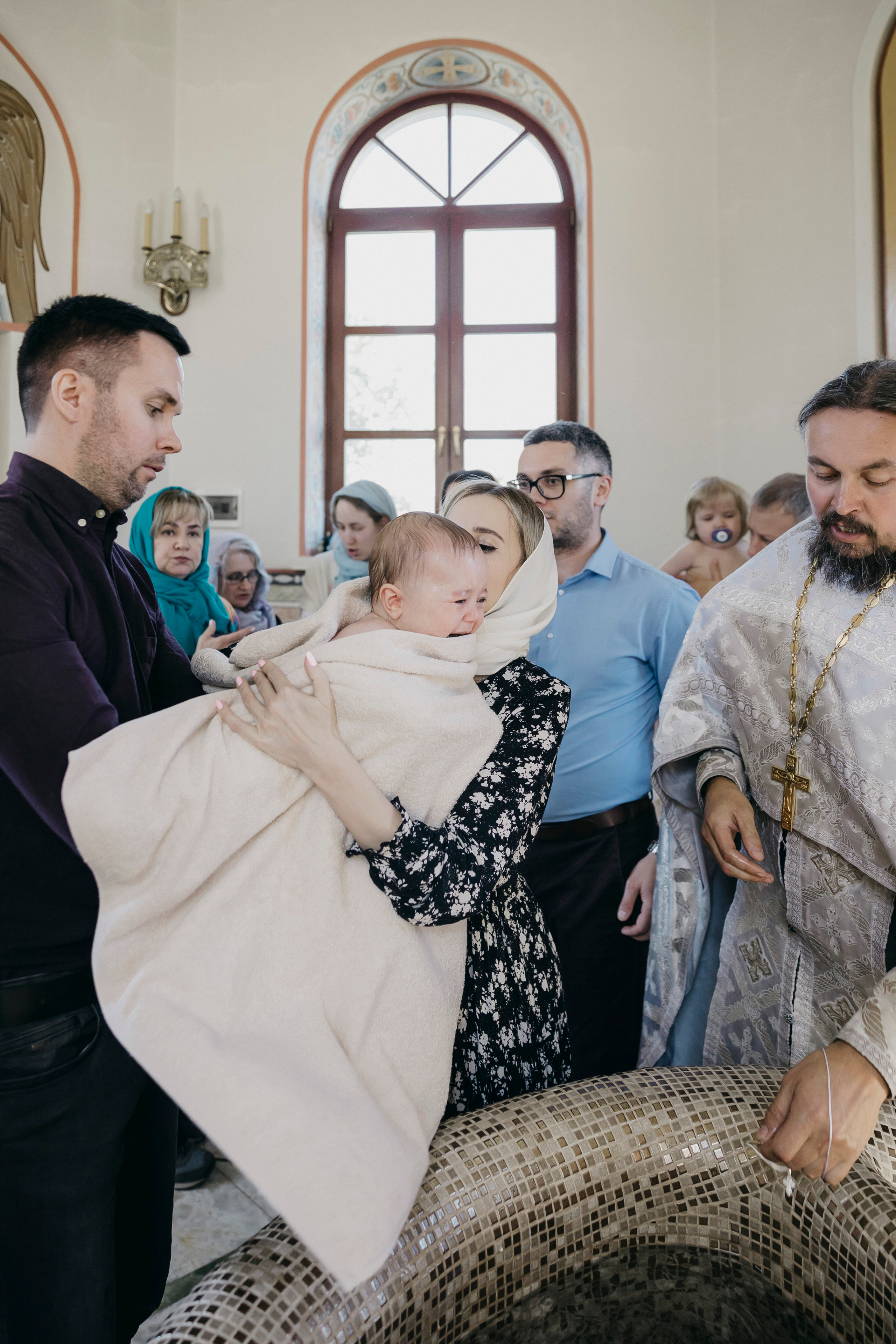 Таинство Крещения в Церкви Николая Чудотворца в Дарьино. Свадебный фотограф в Москве Екатерина Гусева