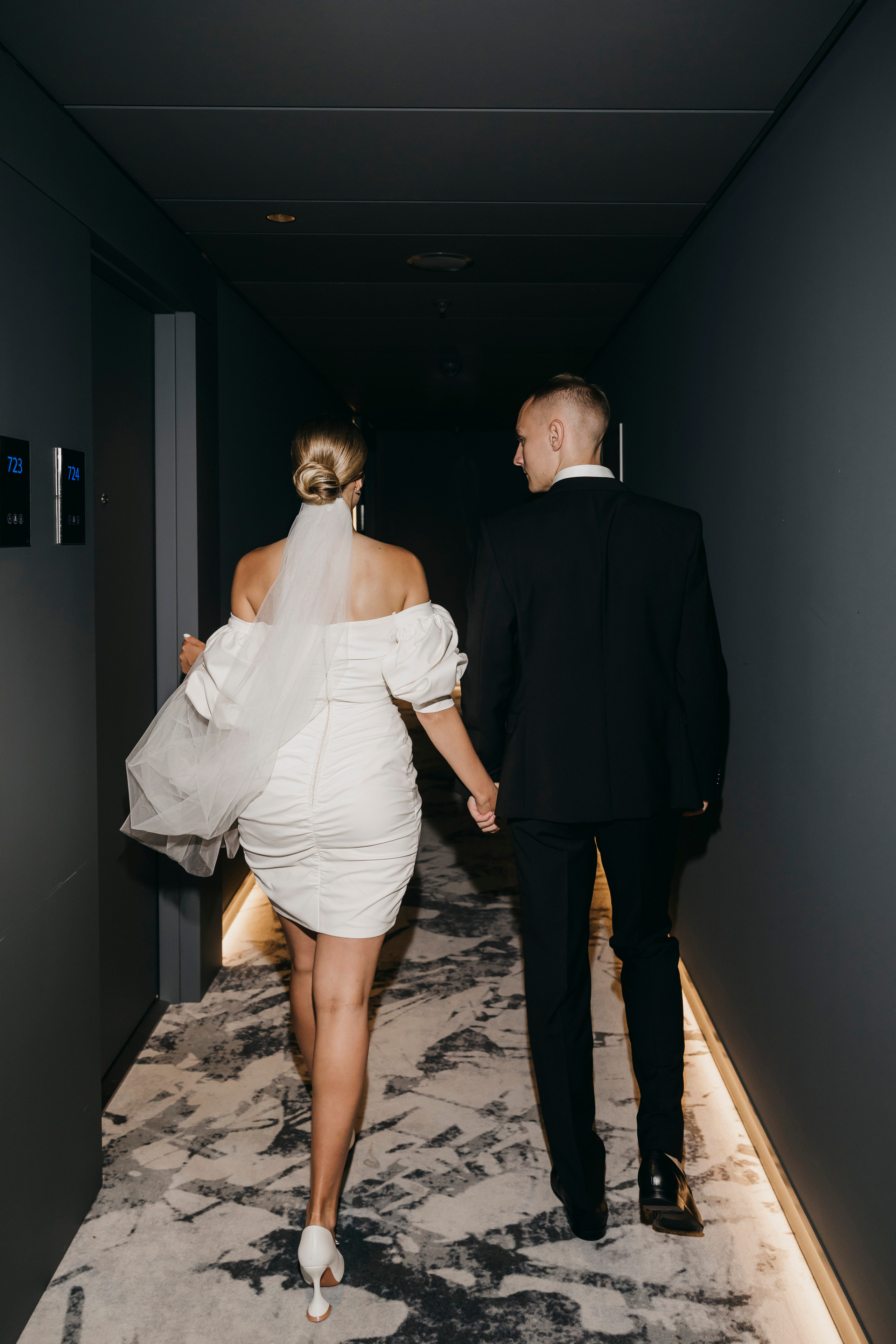 Свадебная фотосессия в отеле Мовенпик Москва Таганская. Свадебный фотограф в Москве Екатерина Гусева