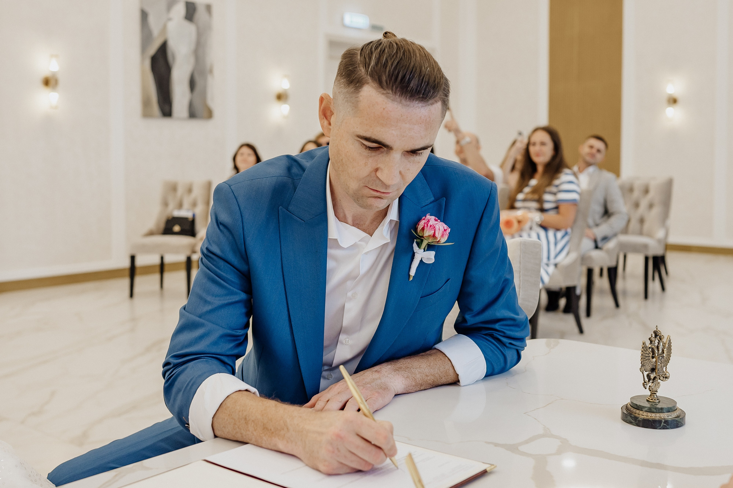 Регистрация брака и свадебная фотосессия во дворце бракосочетания Южное Бутово. Свадебный фотограф Москва — Сергей и Татьяна