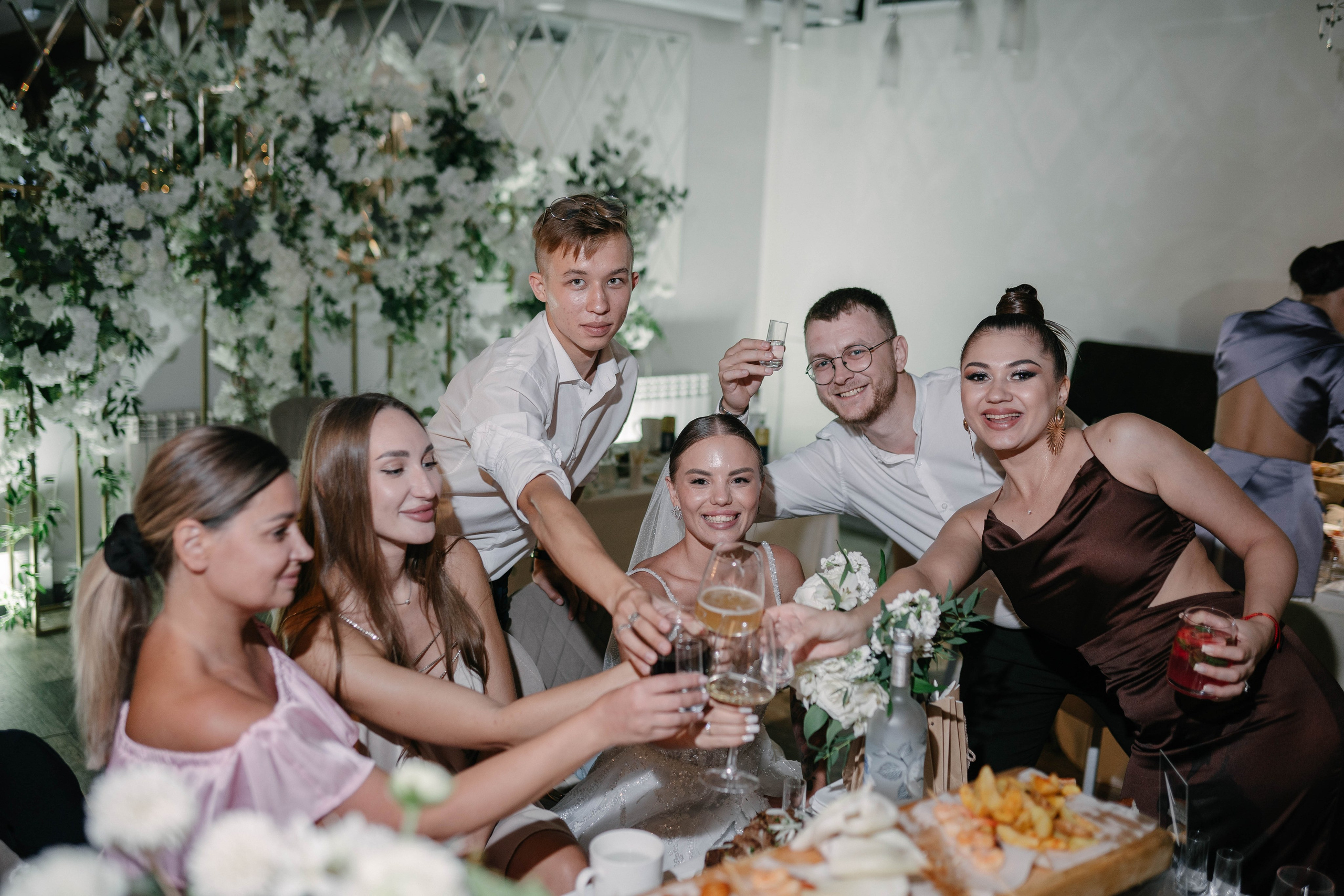 Нанфу и Александра. Первая встреча, лавстори, церемония и банкет. Фотограф Чита. Индивидуальные портреты, LoveStory, свадьбы