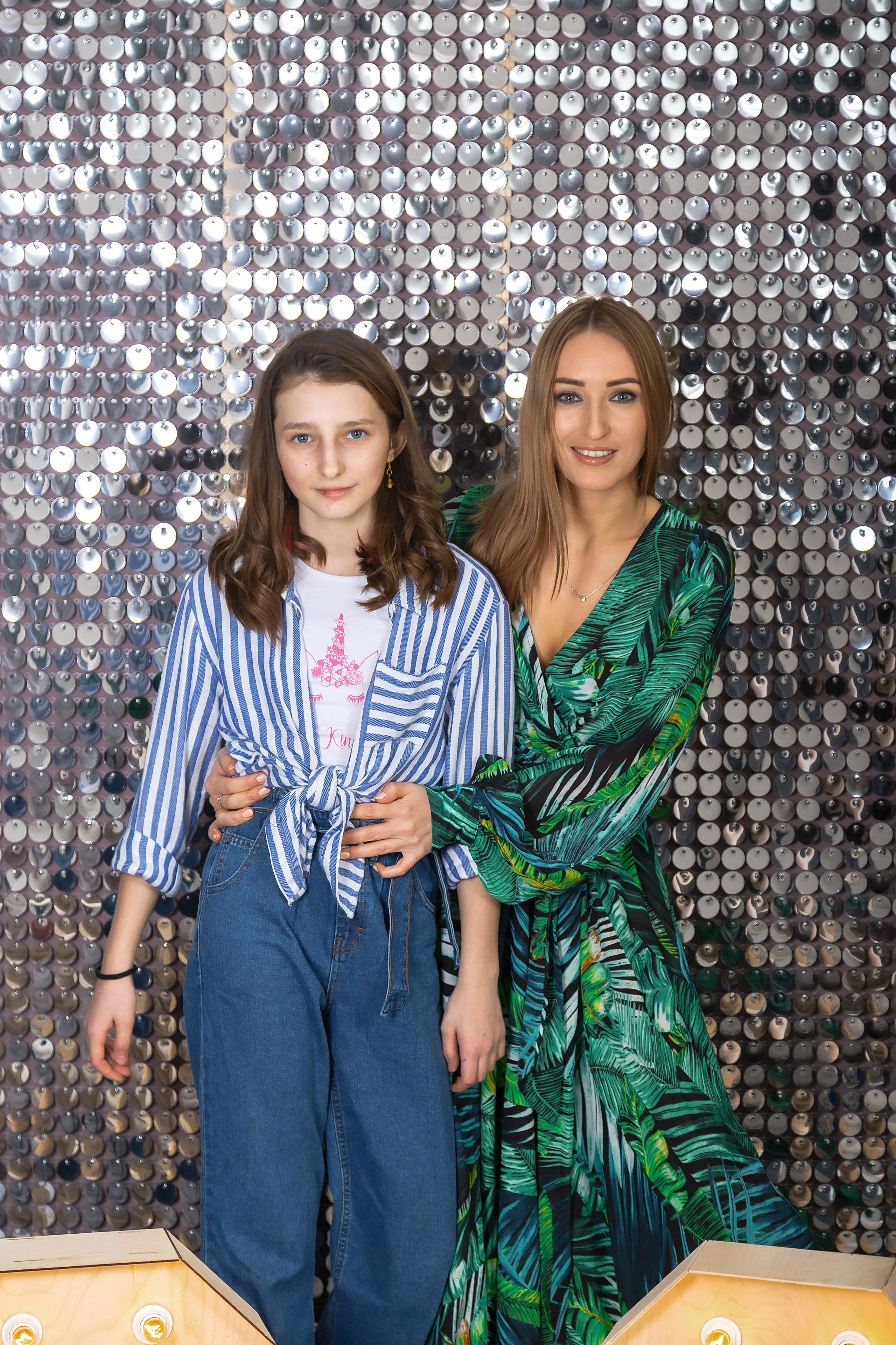 Новогодняя семейная фотосессия в студии в Волгодонске