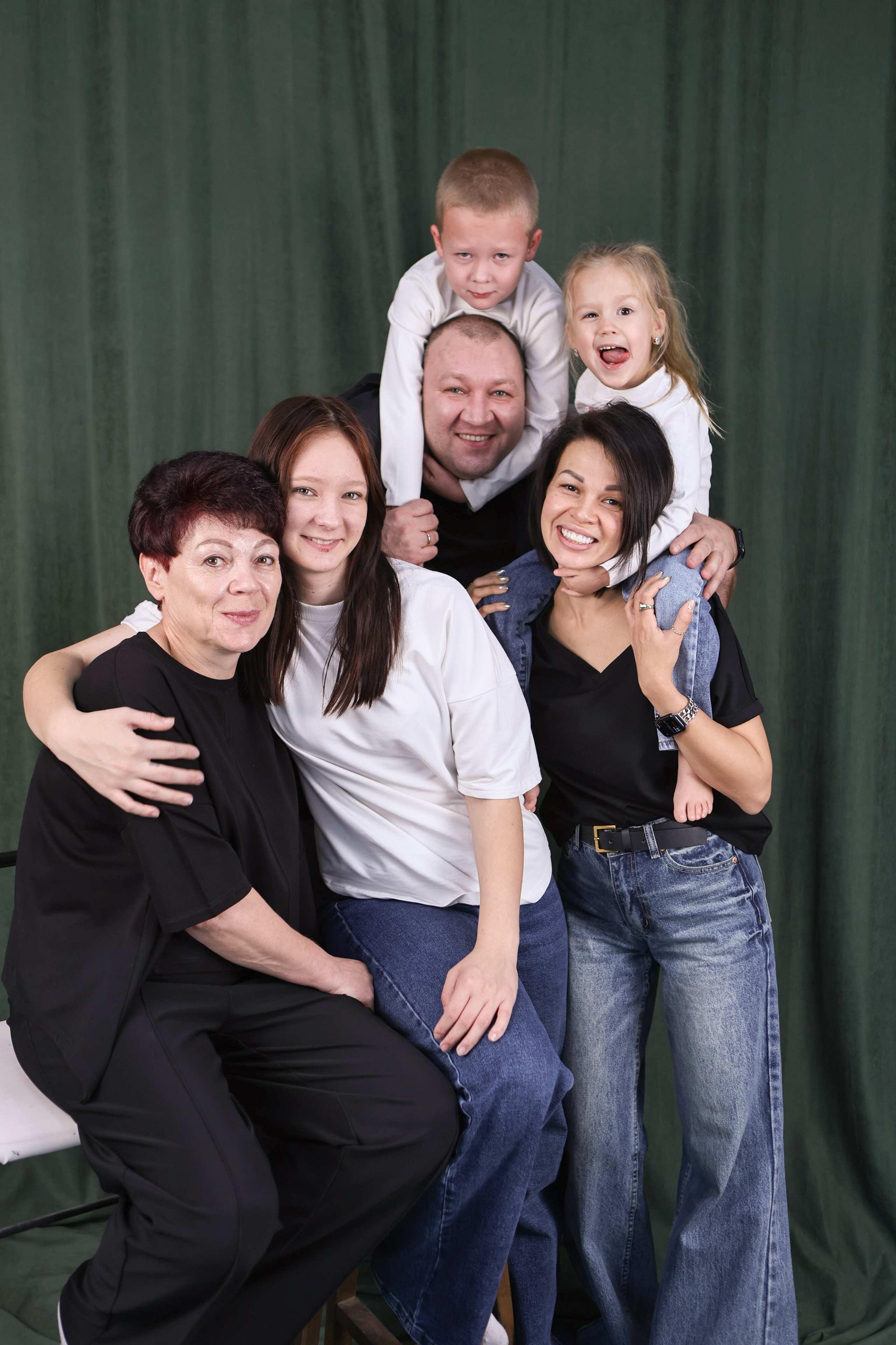 Ноябрь 2024 (в фотостудии). Фотограф Евгения Лондкевич