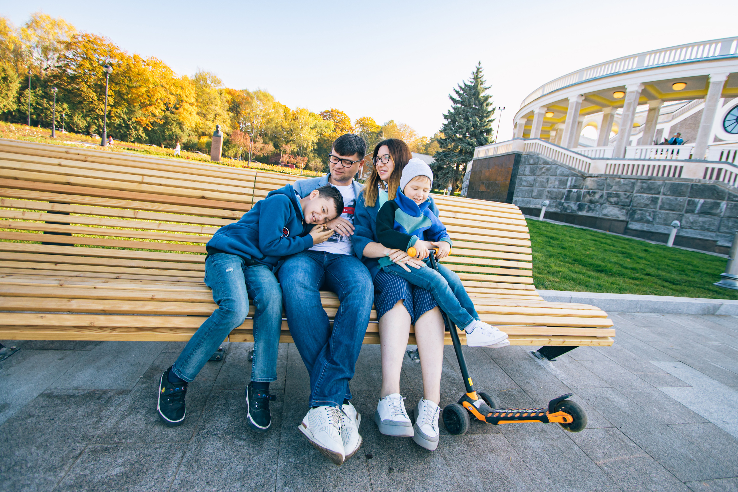 Семейная фотопрогулка. Ведущий на праздник в Москве / Денис Аганин