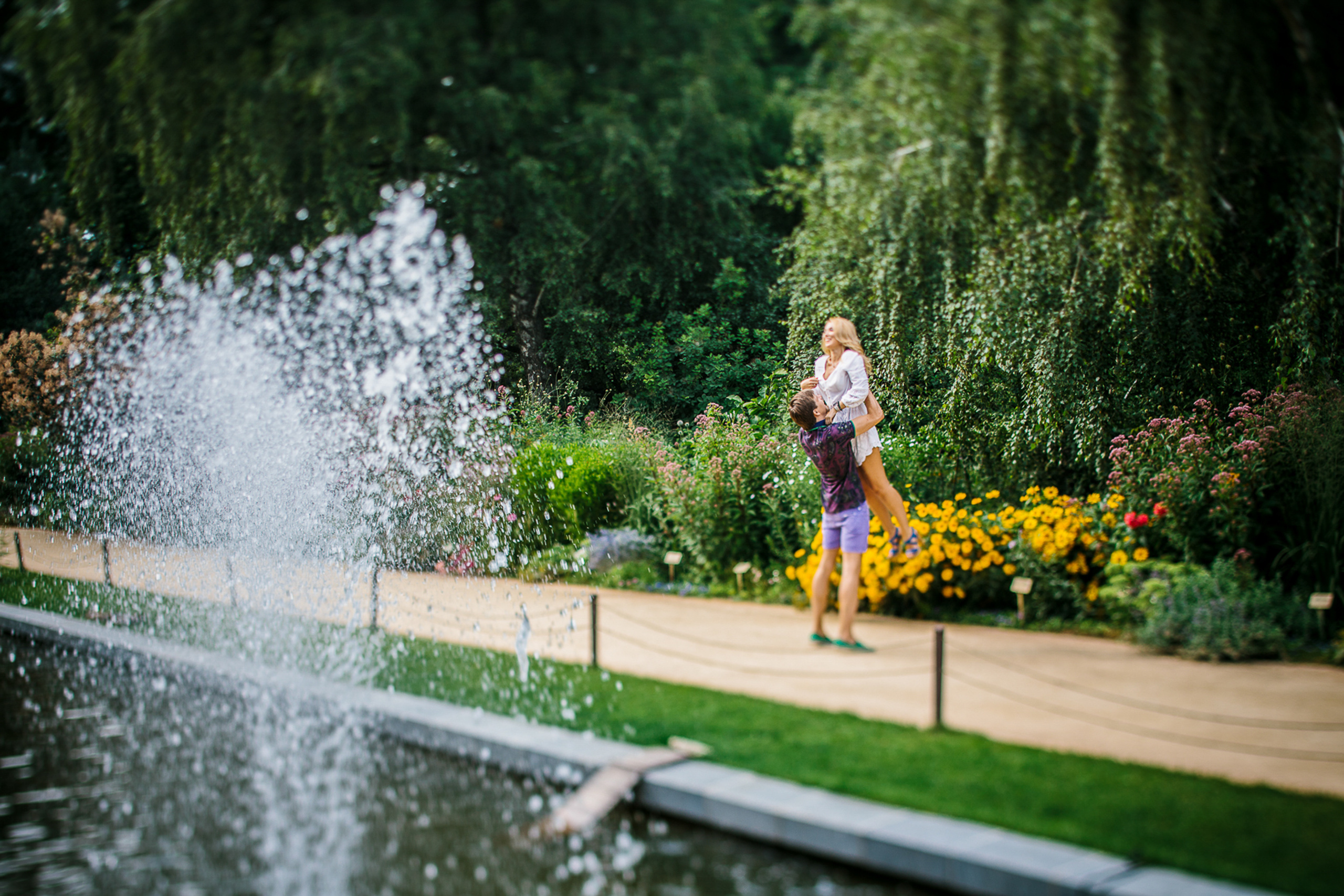 Семейная фотопрогулка. Ведущий на праздник в Москве / Денис Аганин