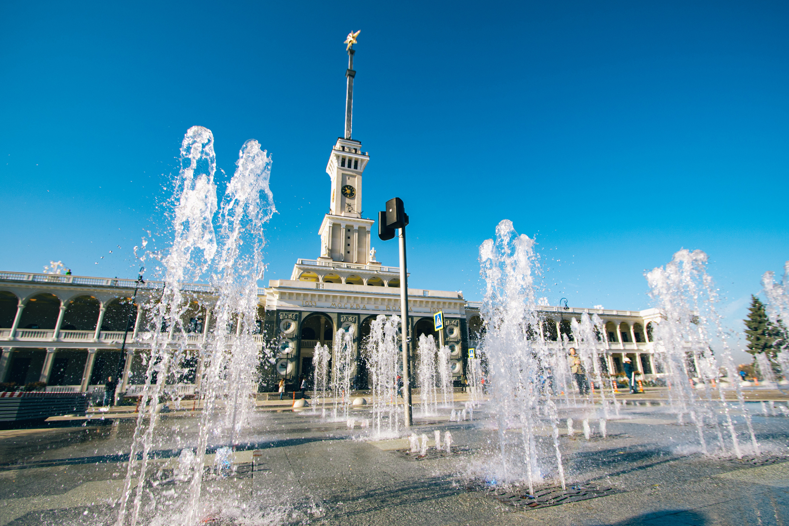 Семейная фотопрогулка. Ведущий на праздник в Москве / Денис Аганин