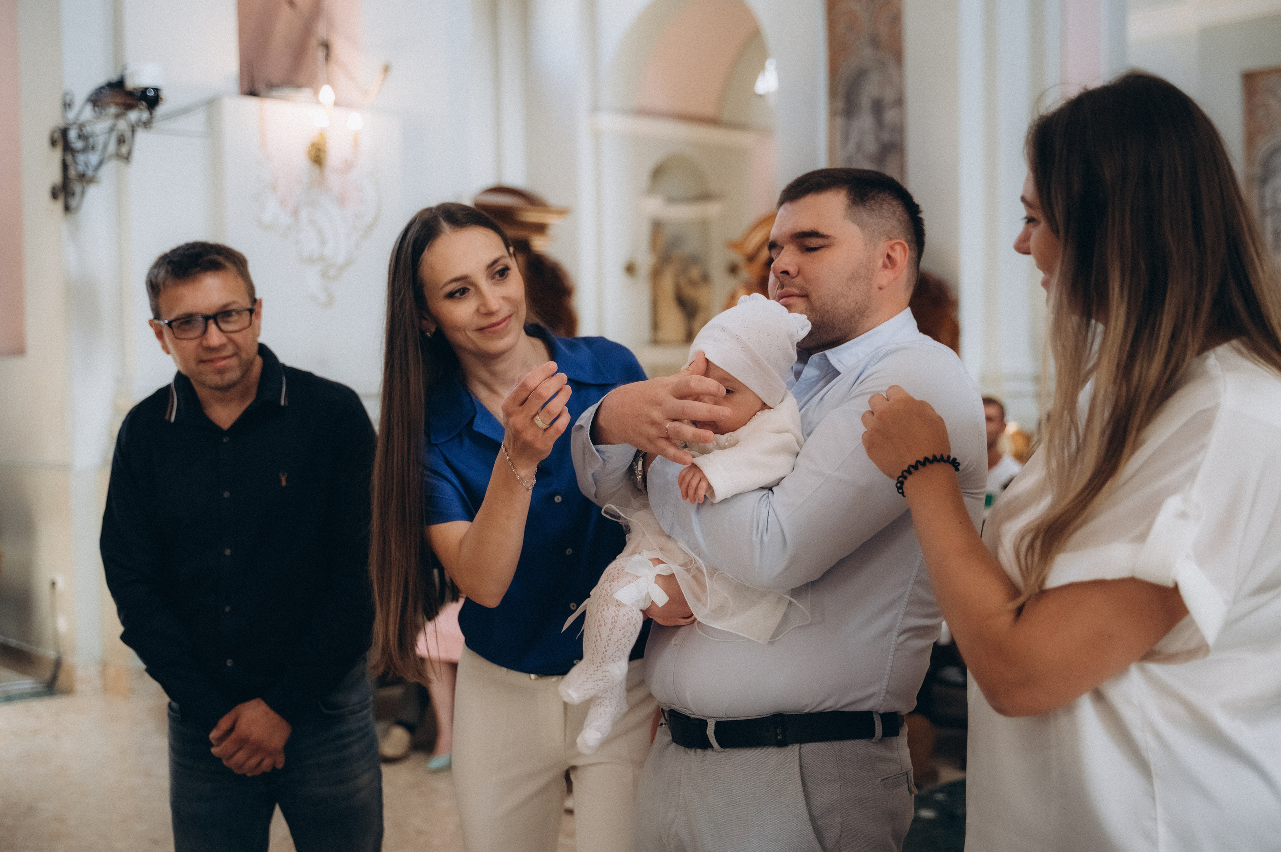 Крещение Василисы Архикафедральный костел Имени Пресвятой Девы Марии. Семейный фотограф в Минске Дарья Дреко