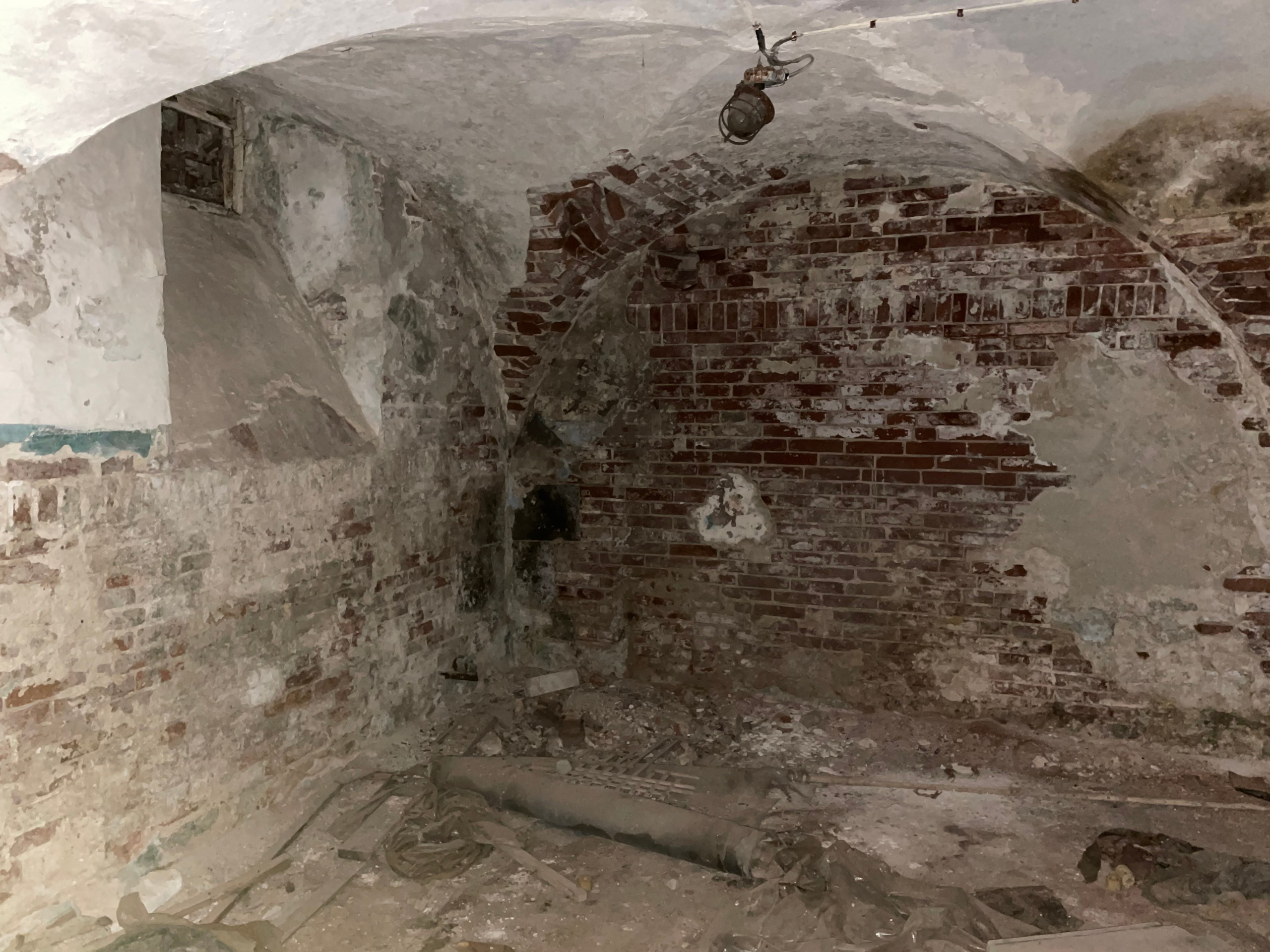 40 011 Погреб. ВИЗУАЛЬНЫЕ И ЗВУКОВЫЕ РЕШЕНИЯ ДЛЯ БИЗНЕСА И СЪЁМОК ТЕЛЕТЕЛА