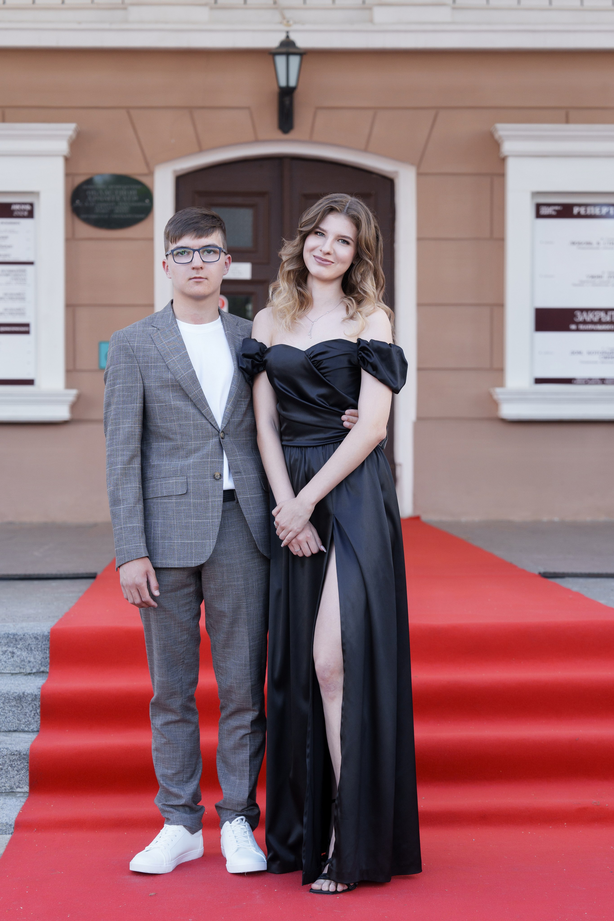 Выпускной Гимназия 7. Свадебный и репортажный фотограф Элина Козырьянова