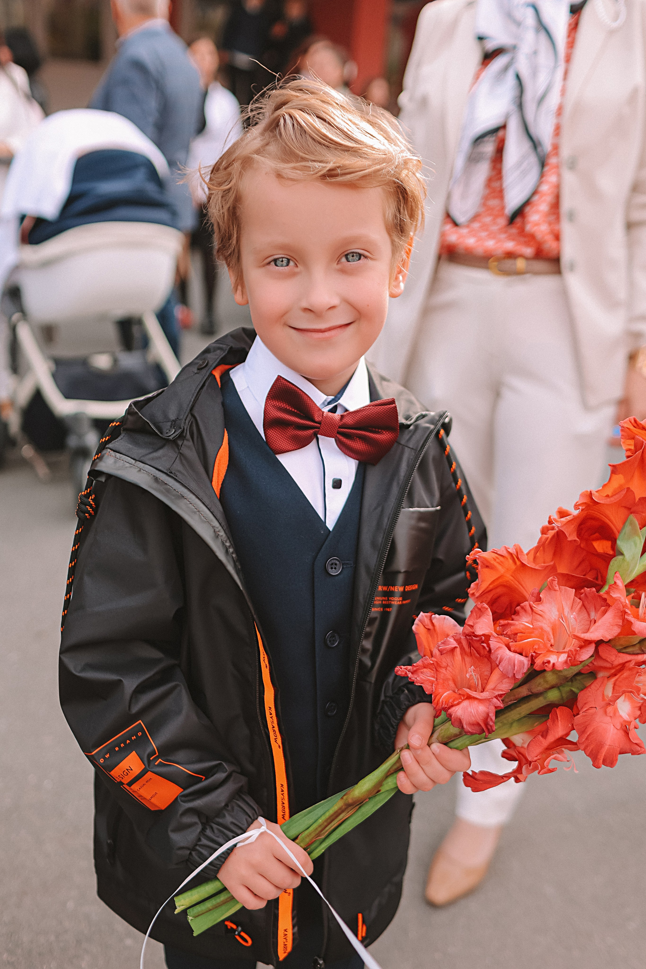 1 сентября линейка+кл час+портреты. Семейный фотограф Тюмень, фотограф на роды Салмина Мария