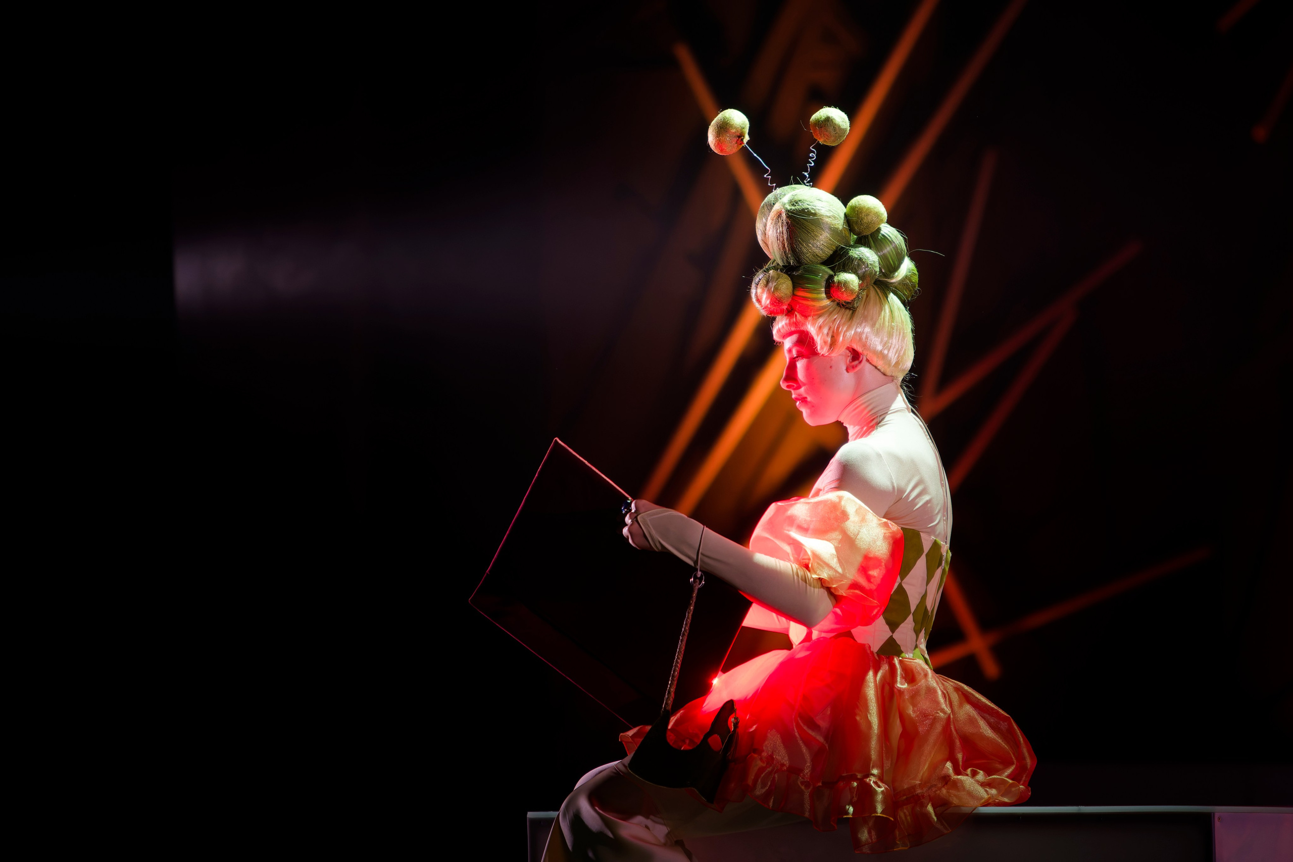 Спектакль «Любовь к трем апельсинам». Кутузов Евгений Фотограф в Южно-Сахалинске