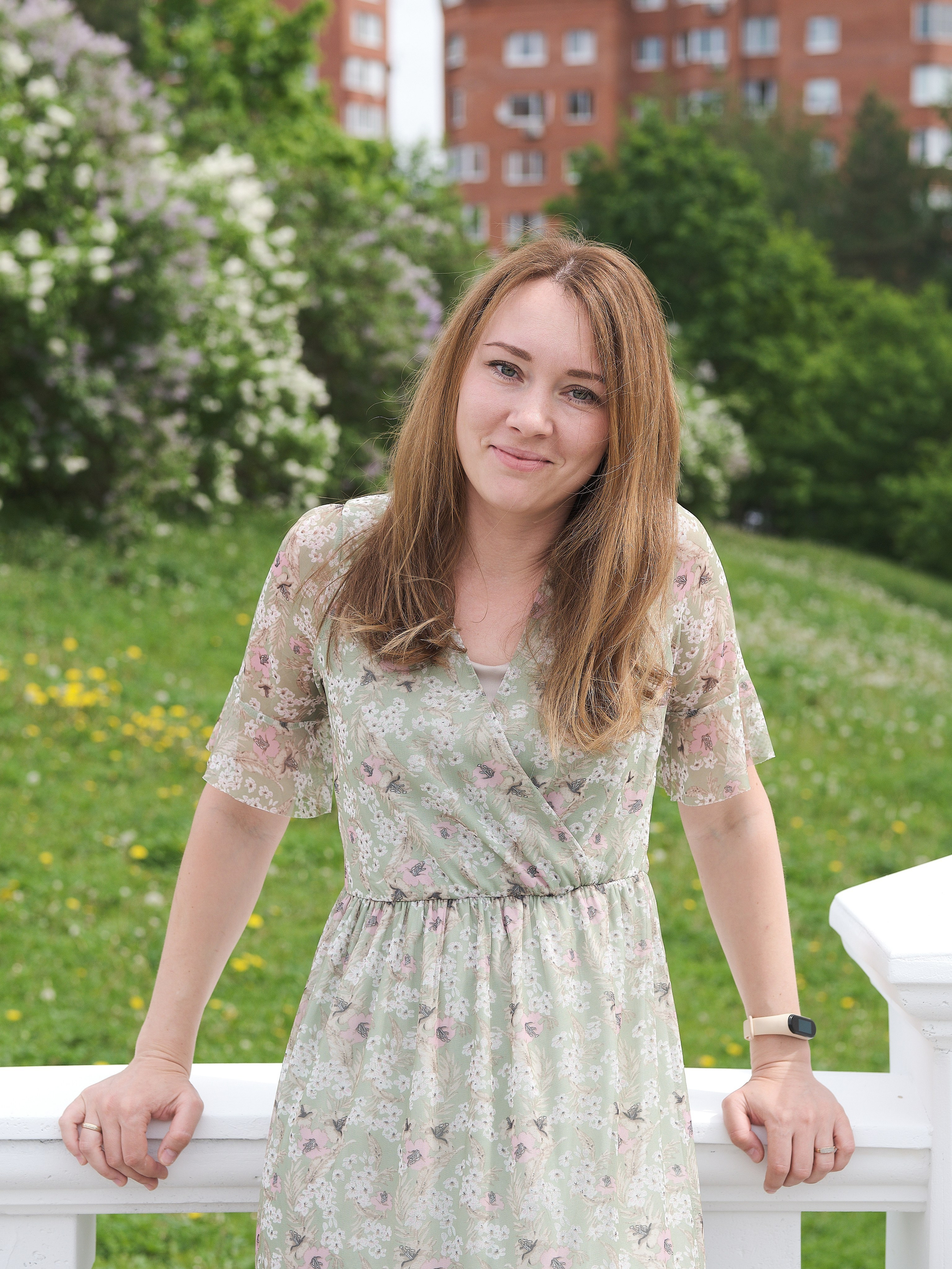 Фотоальбом с избранными женскими портретами