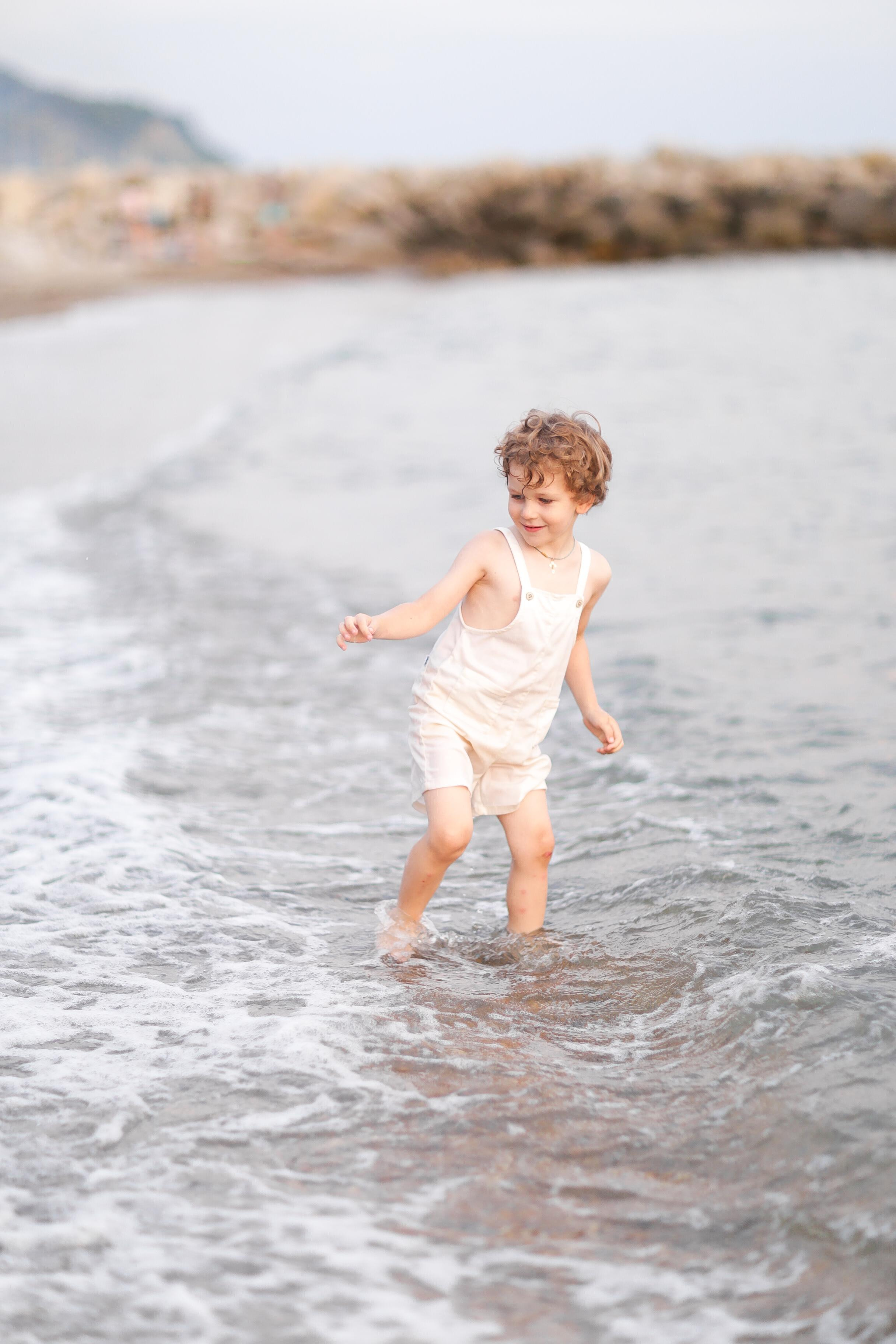 Прогулка у моря. Фотограф новорожденных и семей Туапсе Краснодарский край Анна Альтман