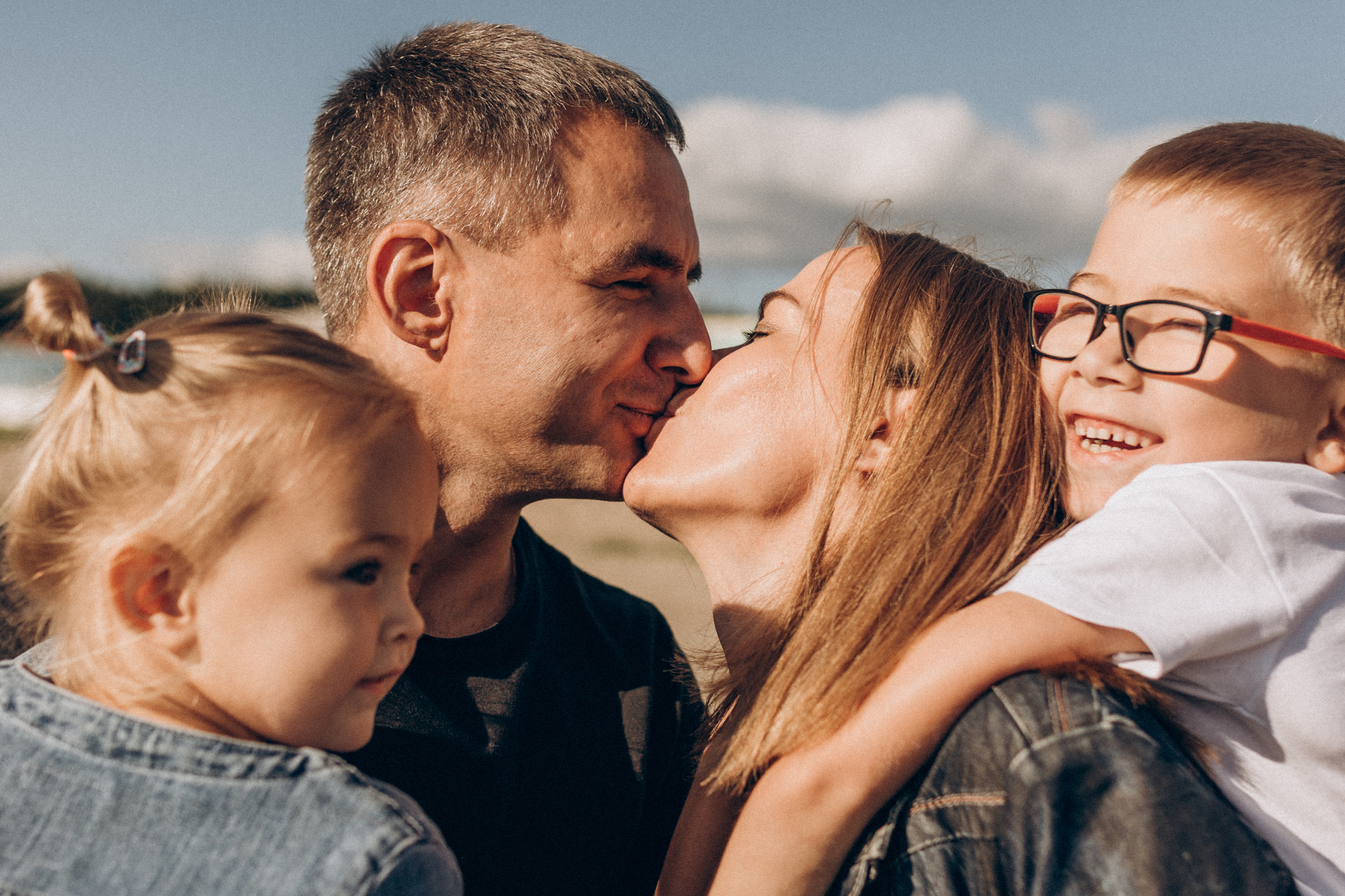 Лена, Алексей, Никита и Полина. Семейный фотограф lifestyle в Новосибирске Елена Шпилевая