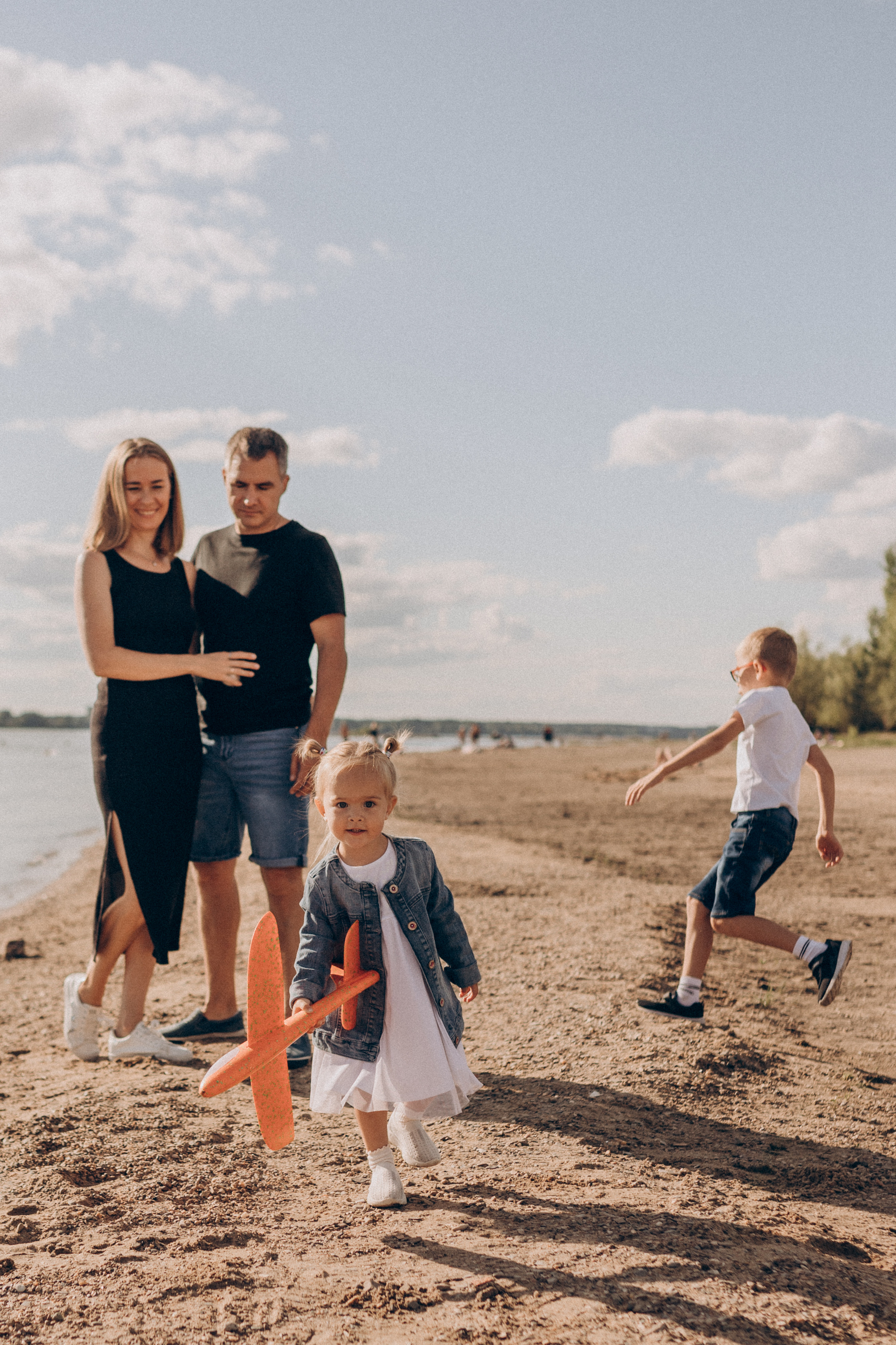 Лена, Алексей, Никита и Полина. Семейный фотограф lifestyle в Новосибирске Елена Шпилевая