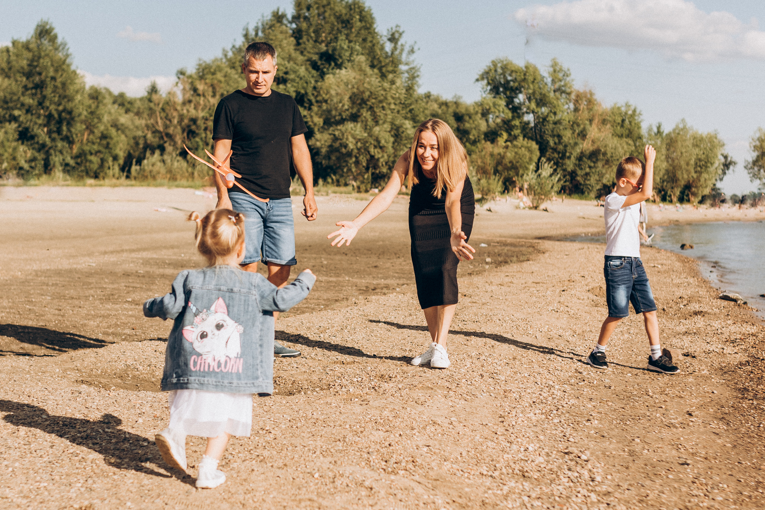 Лена, Алексей, Никита и Полина. Семейный фотограф lifestyle в Новосибирске Елена Шпилевая