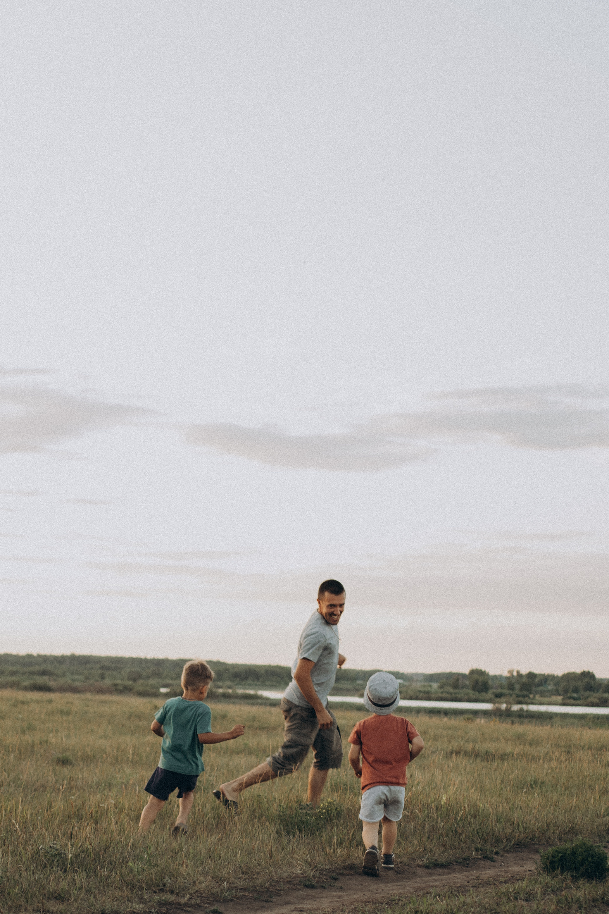 Иван, Вера, Вика, Саша и Миша. Семейный фотограф lifestyle в Новосибирске Елена Шпилевая