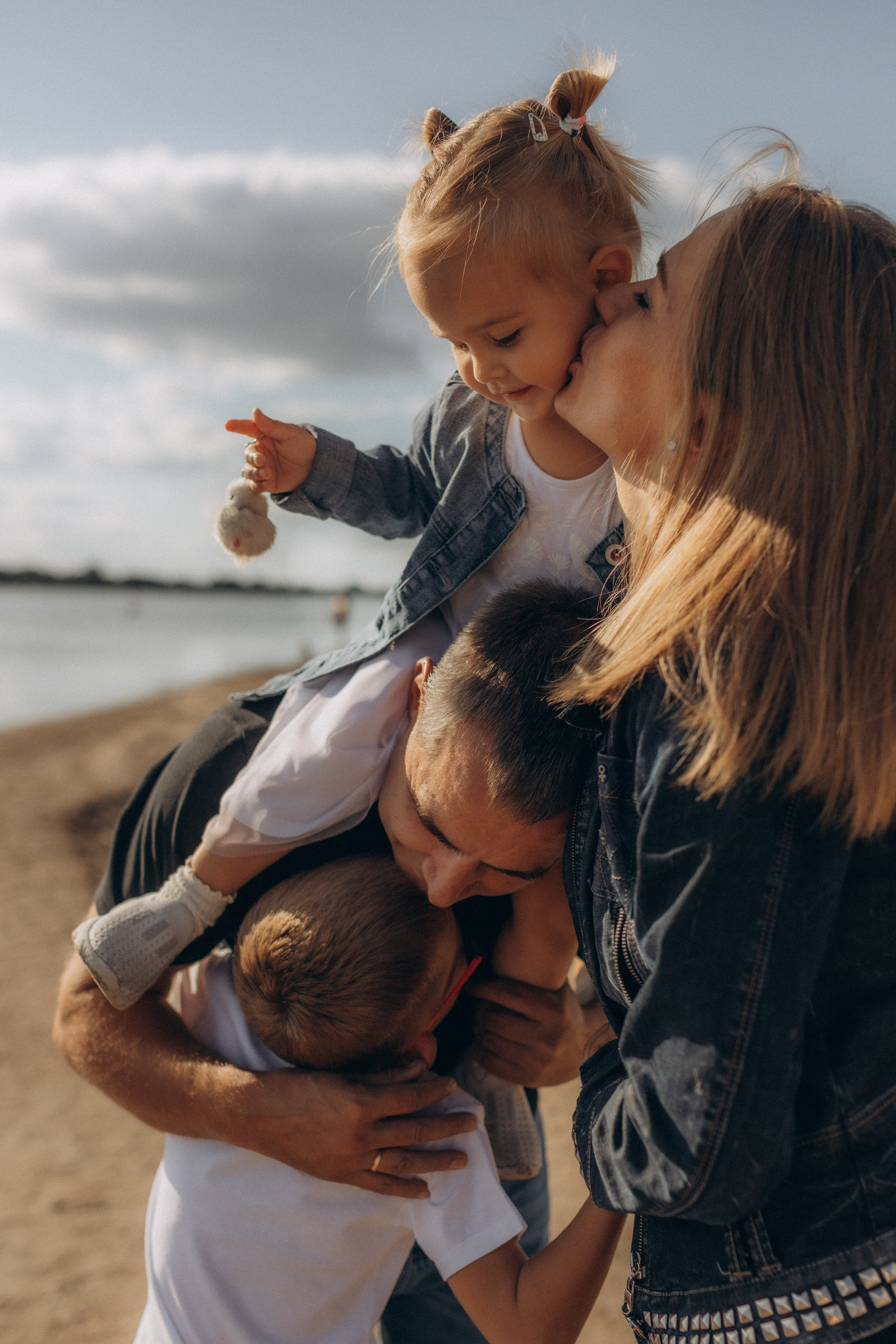 Лена, Алексей, Никита и Полина. Семейный фотограф lifestyle в Новосибирске Елена Шпилевая