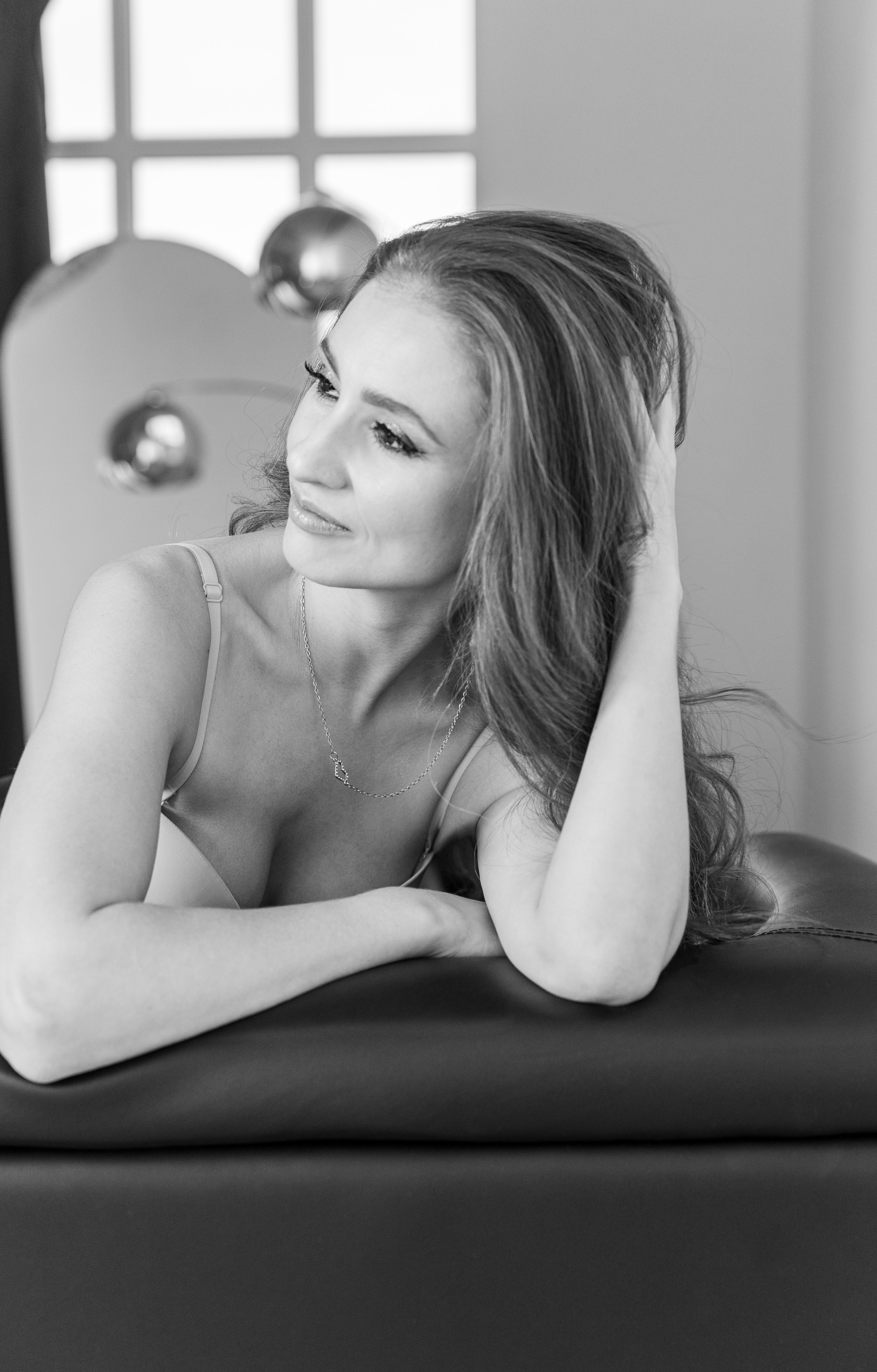 Черно-белое фото. Портретный фотограф, ретушер в Ростове-на-Дону Элларян Анастасия