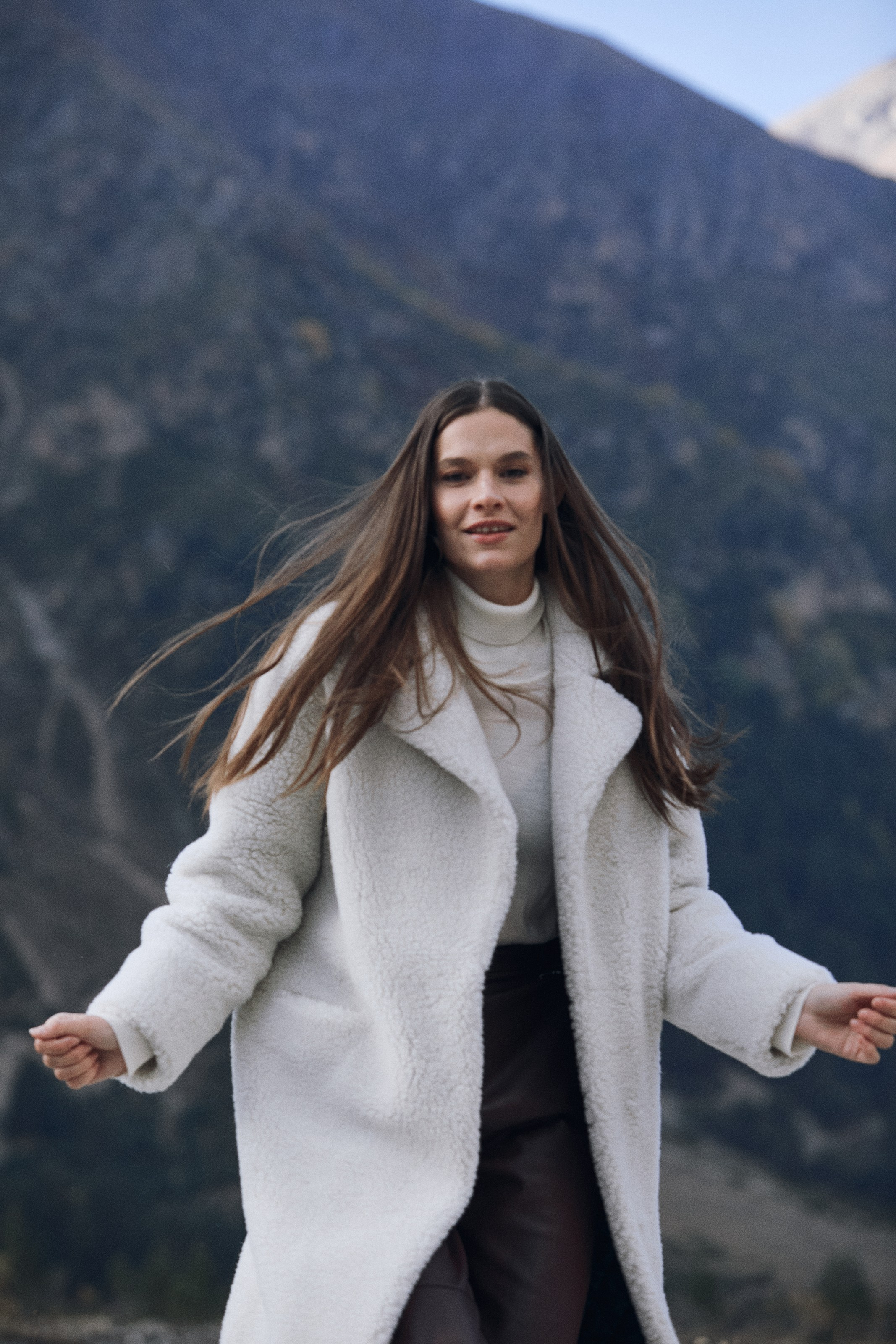 Имиджевая съемка для бренда. Фотограф Продюсер в горах КБР / Москва  Нальчик Горы