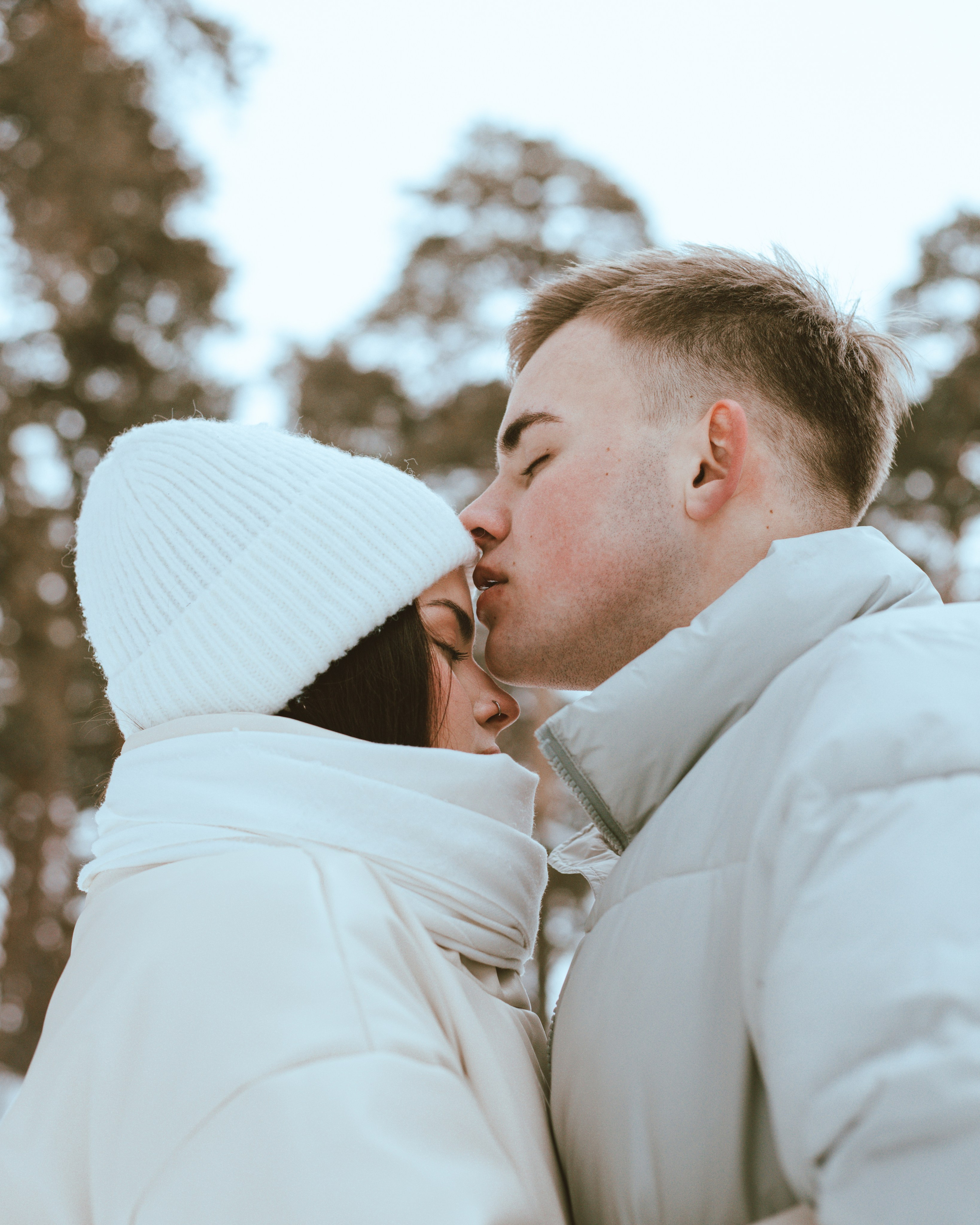 Алёна и саша. Больше не греет