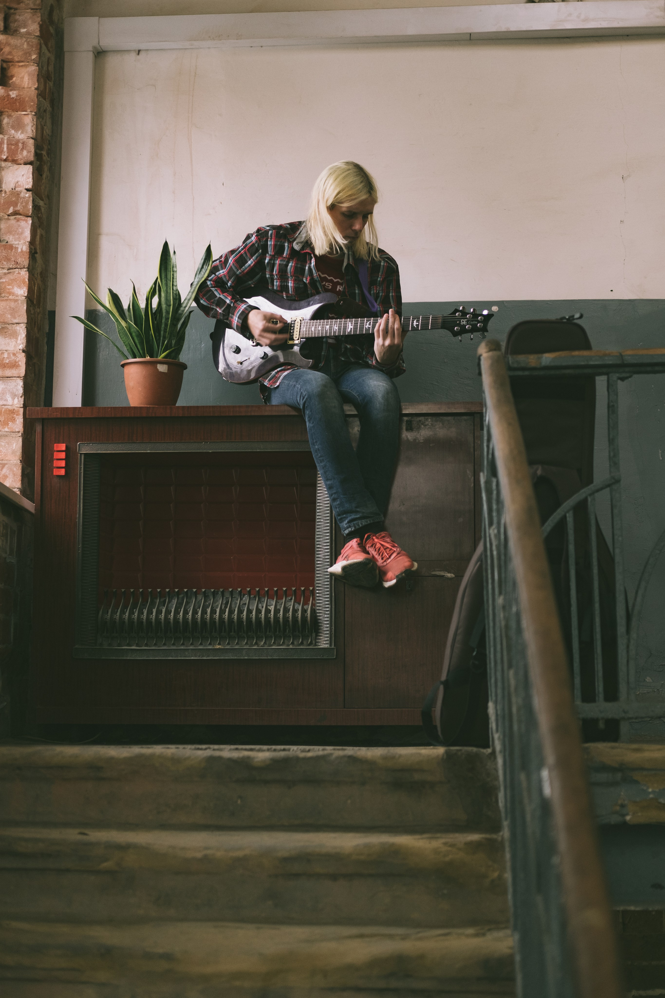 Контент съёмка для музыканта. Фотограф в Иркутске Анна Мирошникова