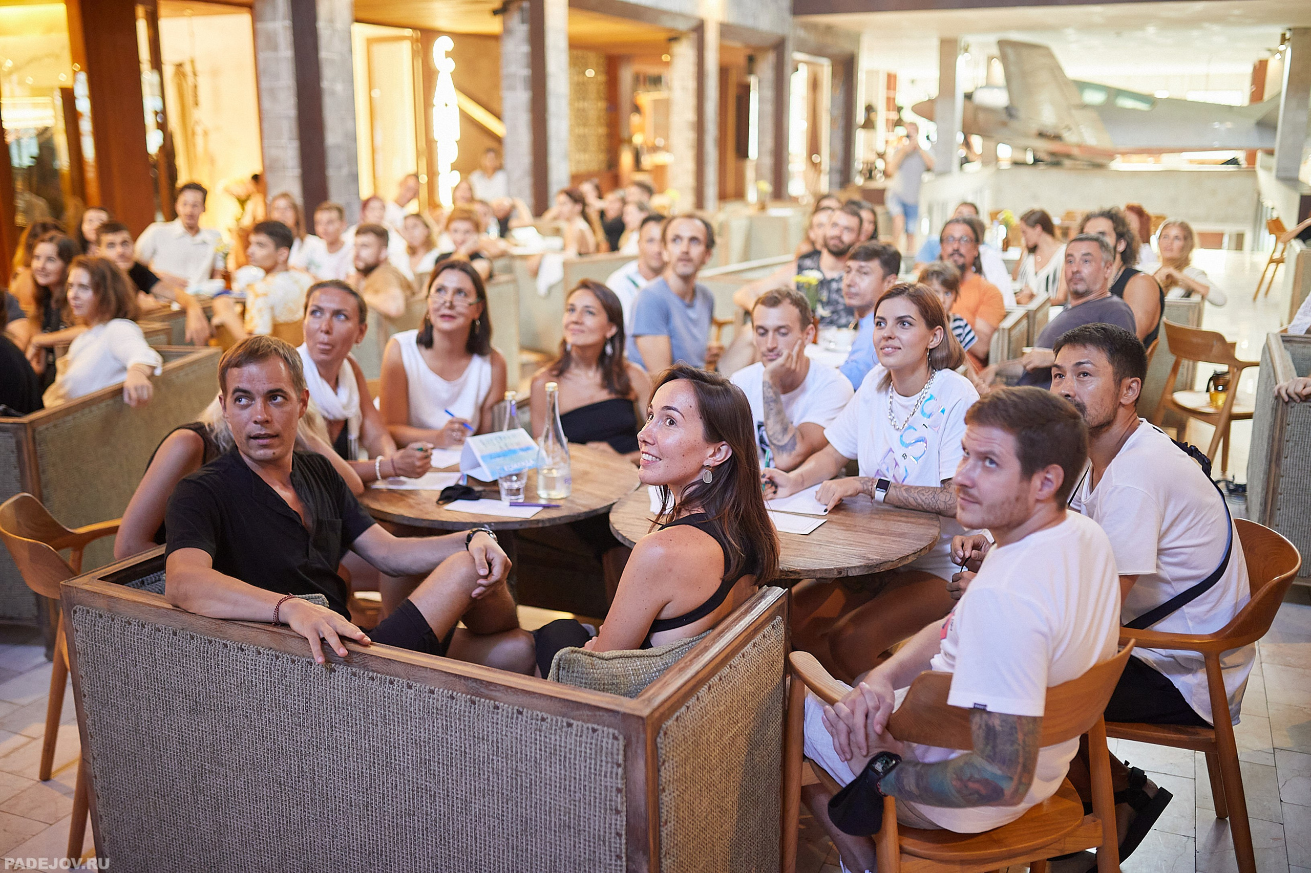 Корпоративная съемка официальных событий | Профессиональные фотографии для бизнеса