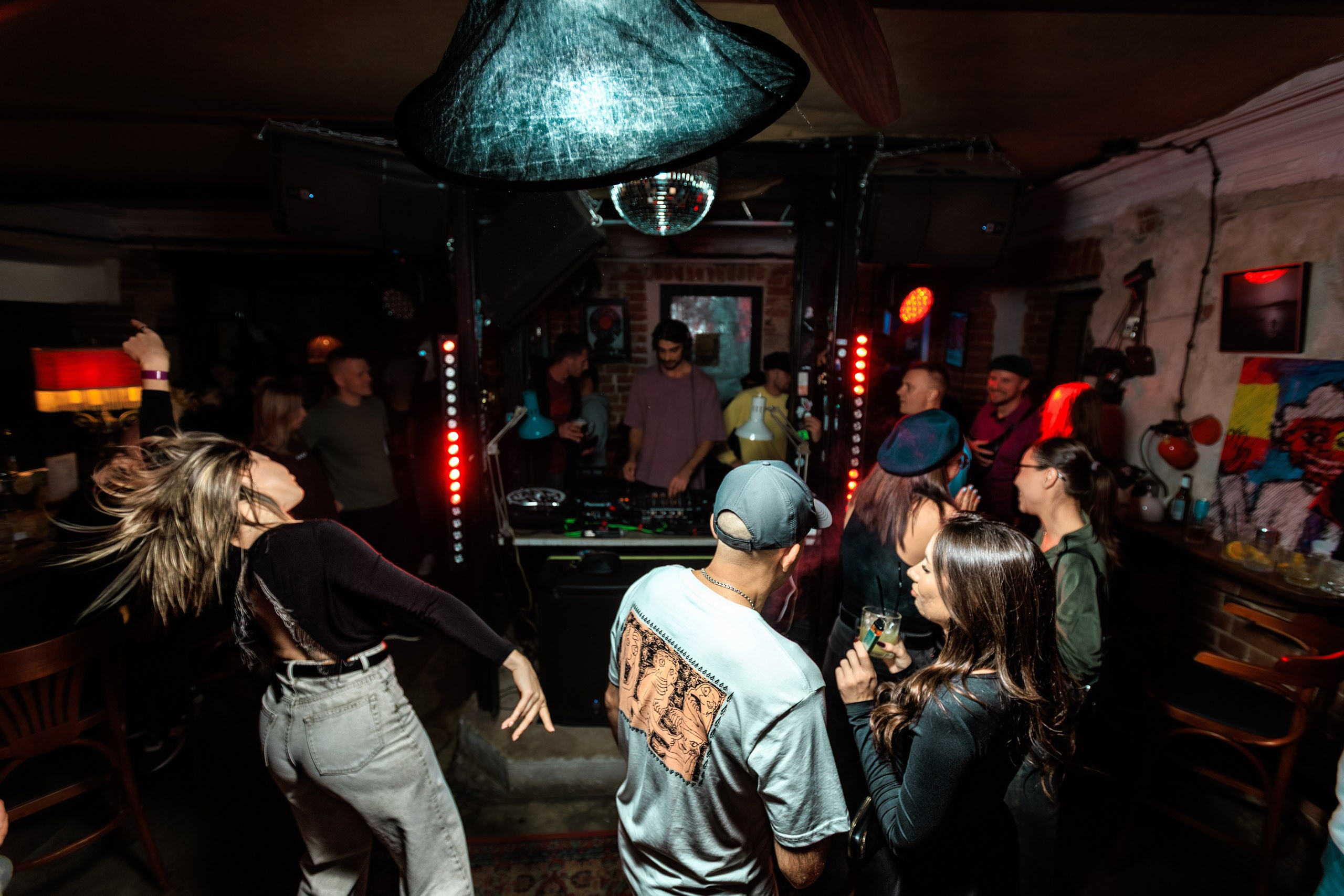 Octave (Ro) x stndrt13. Репортажный фотограф Екатеринбург | Яркий, качественный репортаж | Концерты, клубы, репортаж, праздники, корпоративы