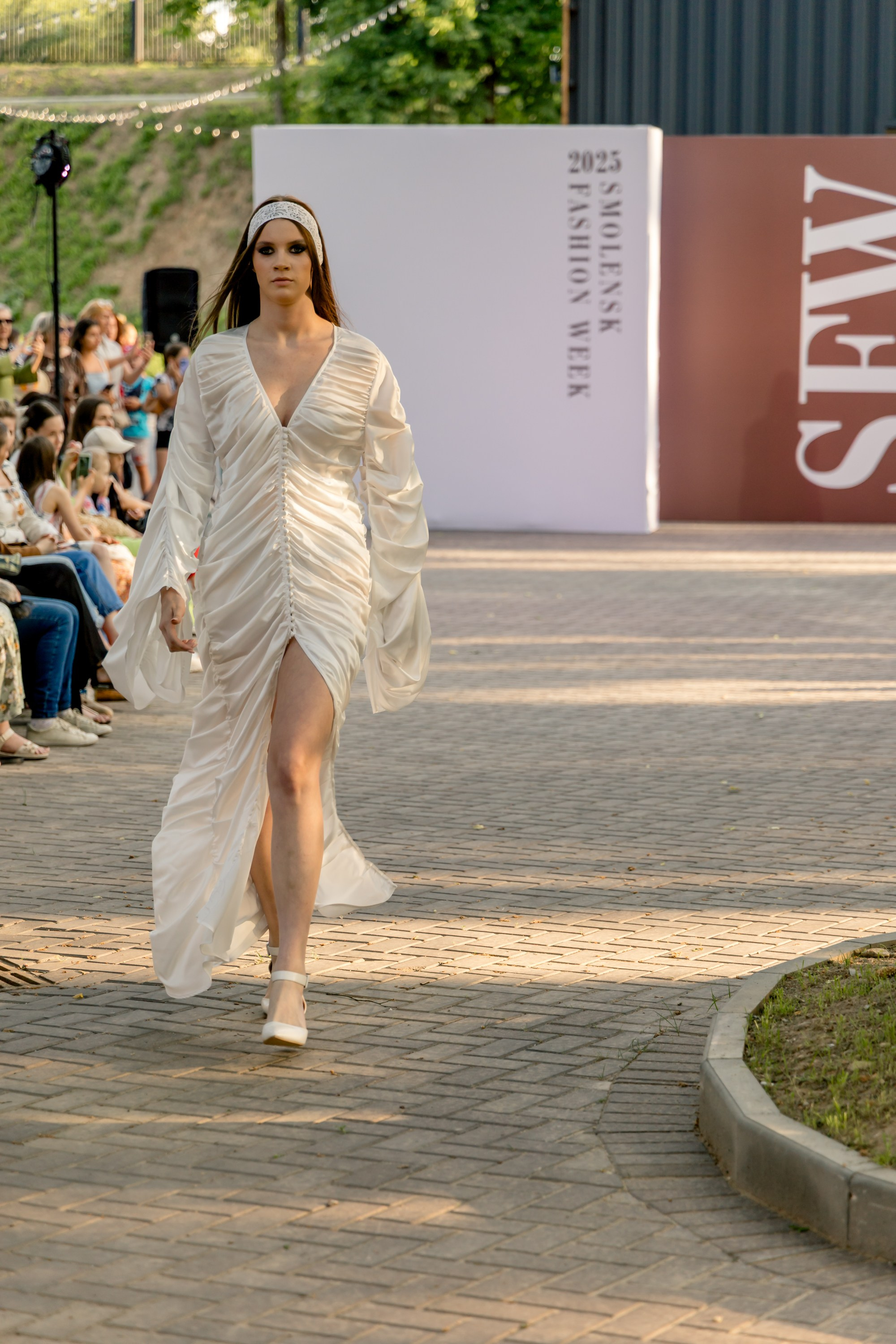 Smolensk Fashion Week 2025_показы_ДЕНЬ 1_ВЕЧЕРНИЙ ПОКАЗ_19:00. Главная