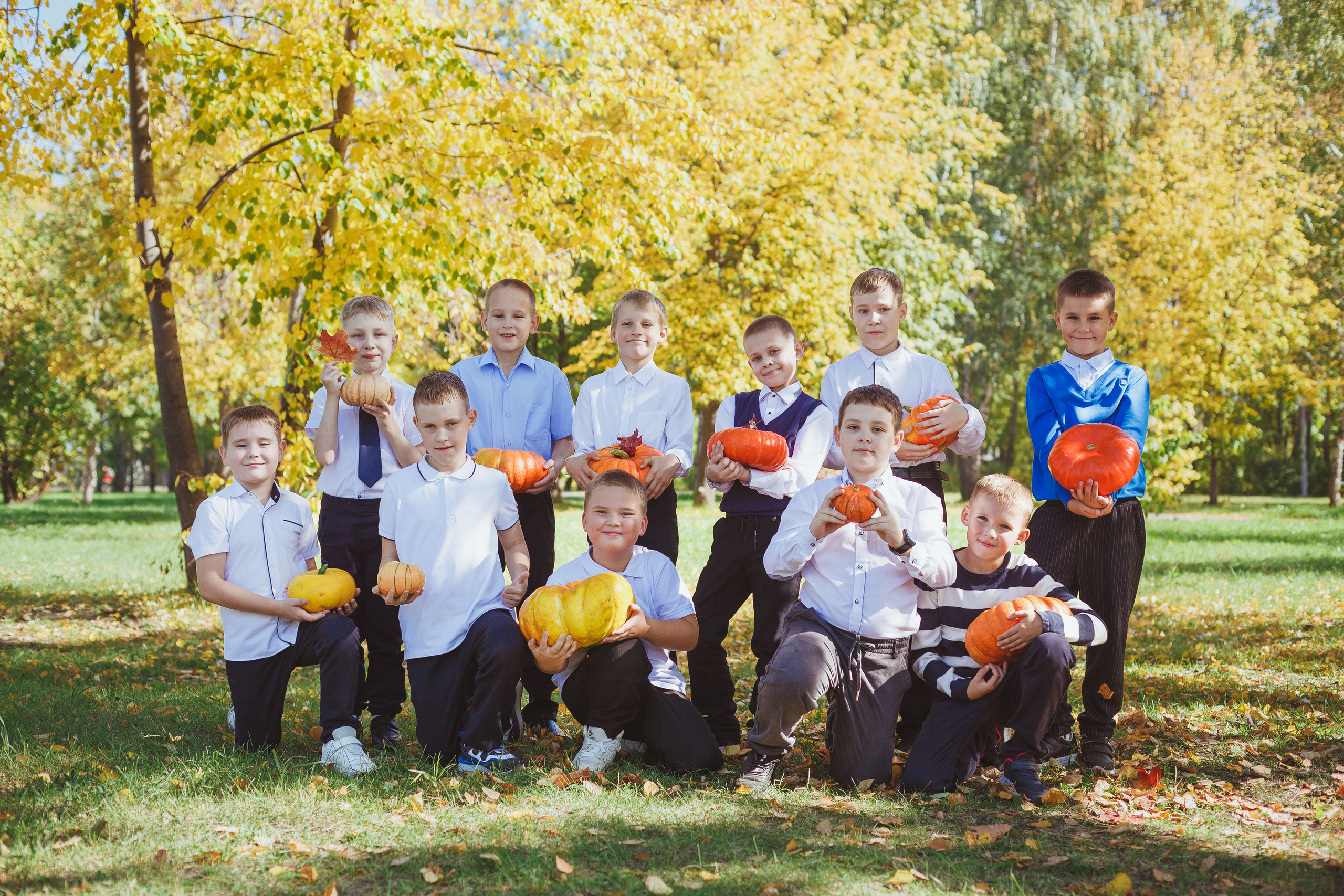 Школьная фотосессия на 31 августа. 1,2,3 сентября. Портреты детей 4-6 штук. Групповые общие 2-5 шт. Цена 450р. (1). Семейный и детский фотограф в Сухом Логу Ольга Кайгородова