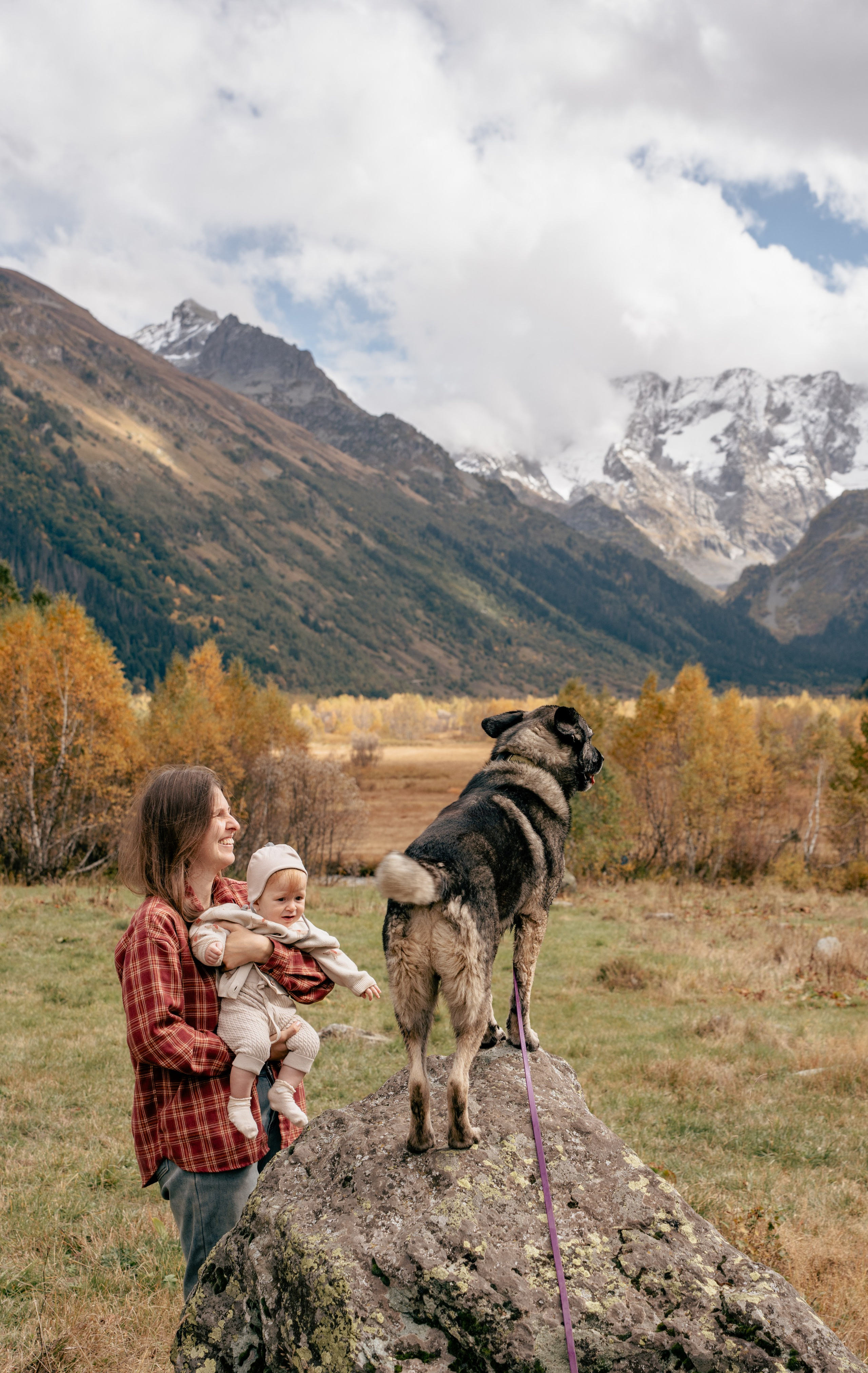 Семейная фотосессия в Домбае. Фотограф КМВ|ГОРЫ Пятигорск Железноводск Ессентуки Кисловодск Домбай Архыз Эльбрус