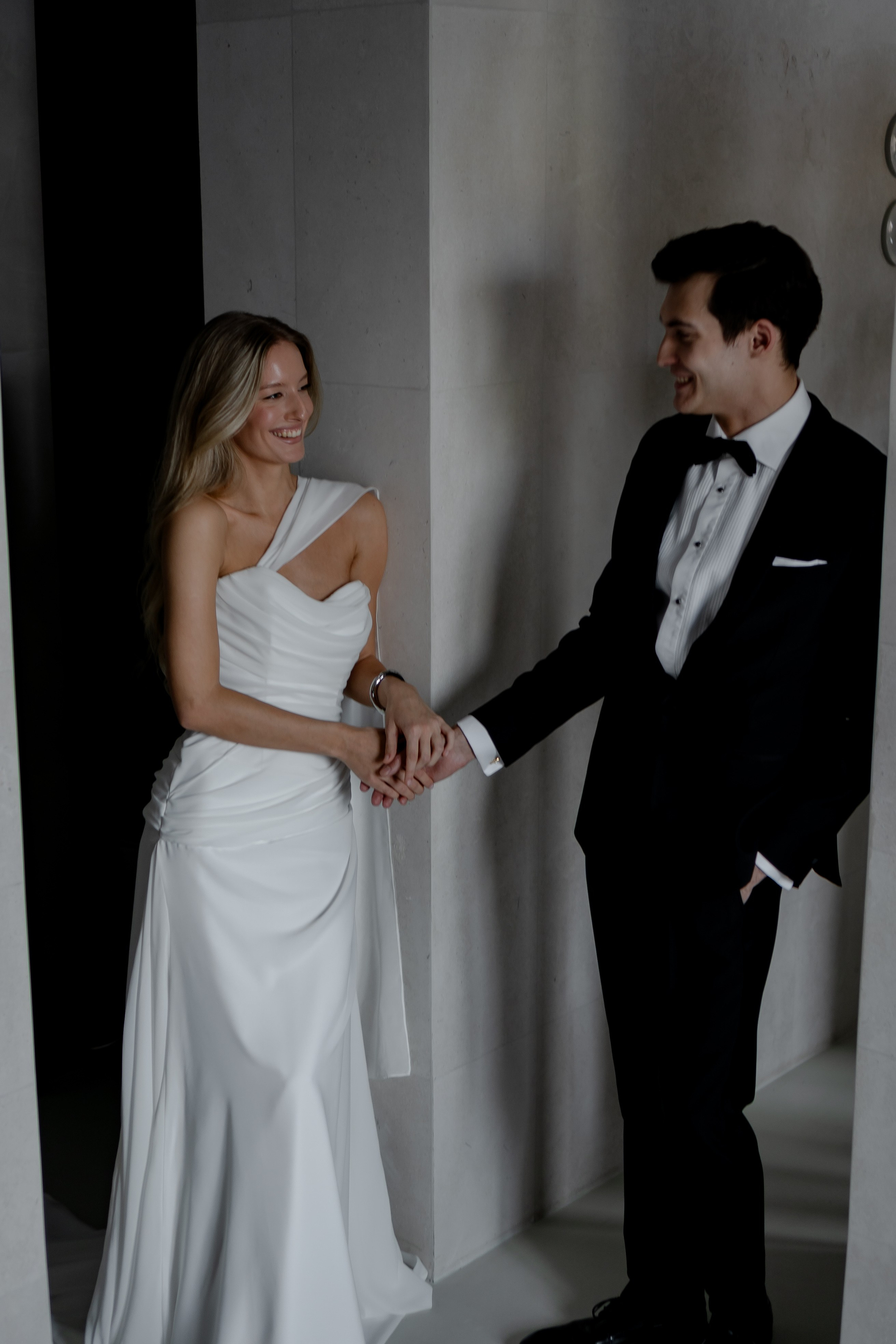 ЭЛЕГАНТНАЯ СВАДБЕНАЯ СЬЕМКА ЖЕНИХА И НЕВЕСТЫ В ДОРОГОМ ОТЕЛЕ САНКТ-ПЕТЕРБУРГА. Профессиональный фотограф, Санкт-Петербург — Виктория Богомолова