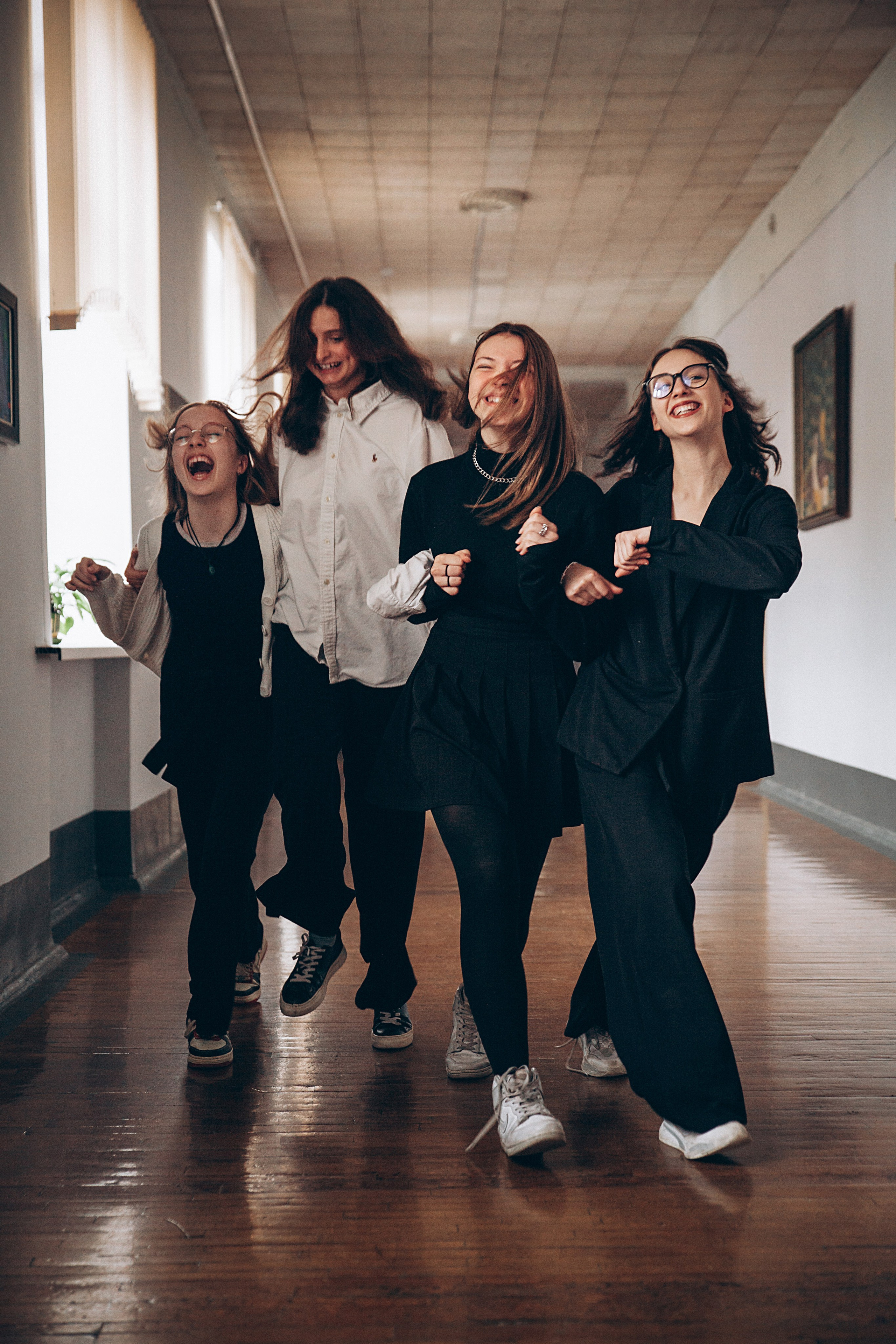 Школьные фотографии могут быть такими. Репортажный и детский фотограф в Минске