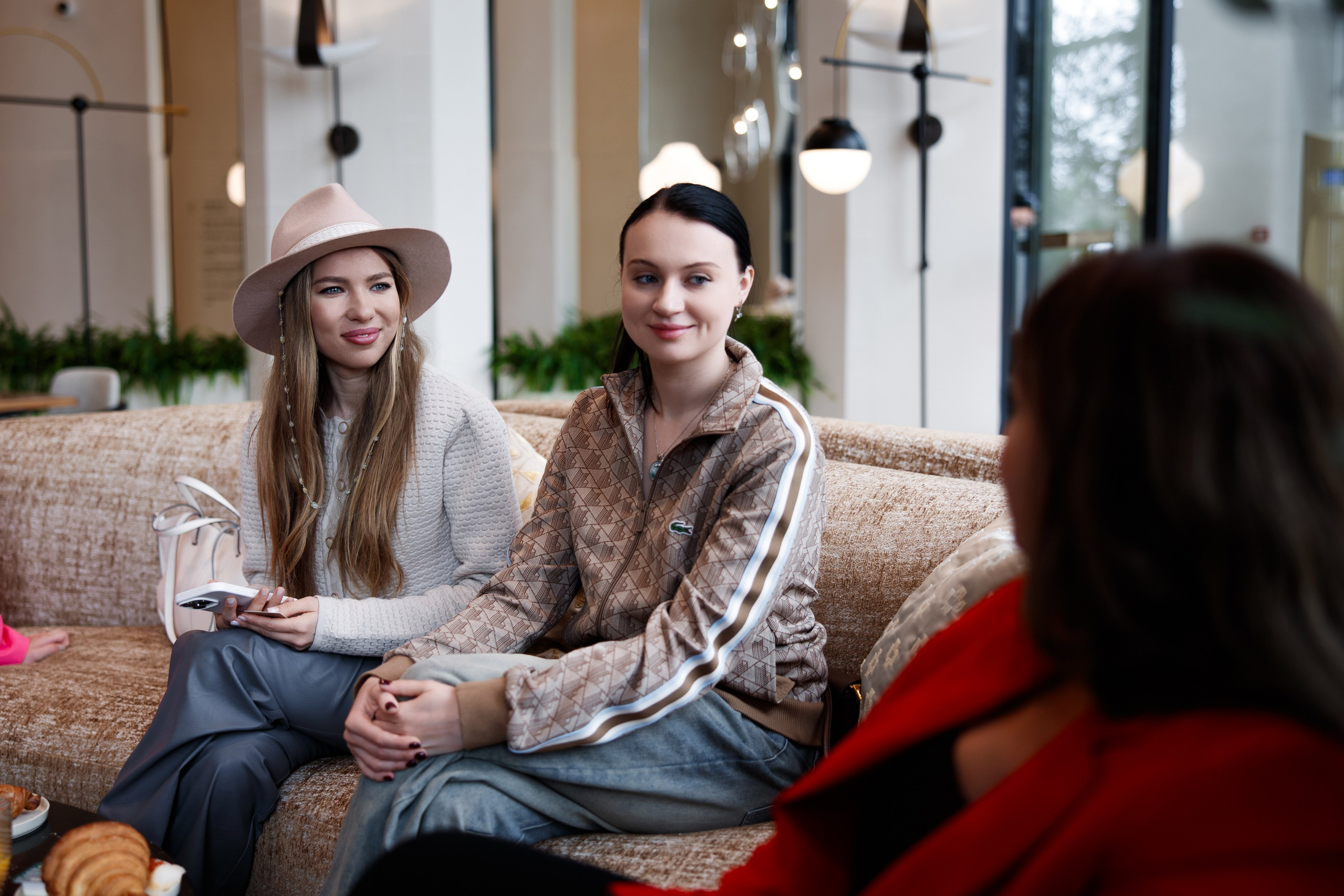 Съемка нетворкинга и дружеской атмосферы. Галина Скорик: фото, которые рассказывают историю события.