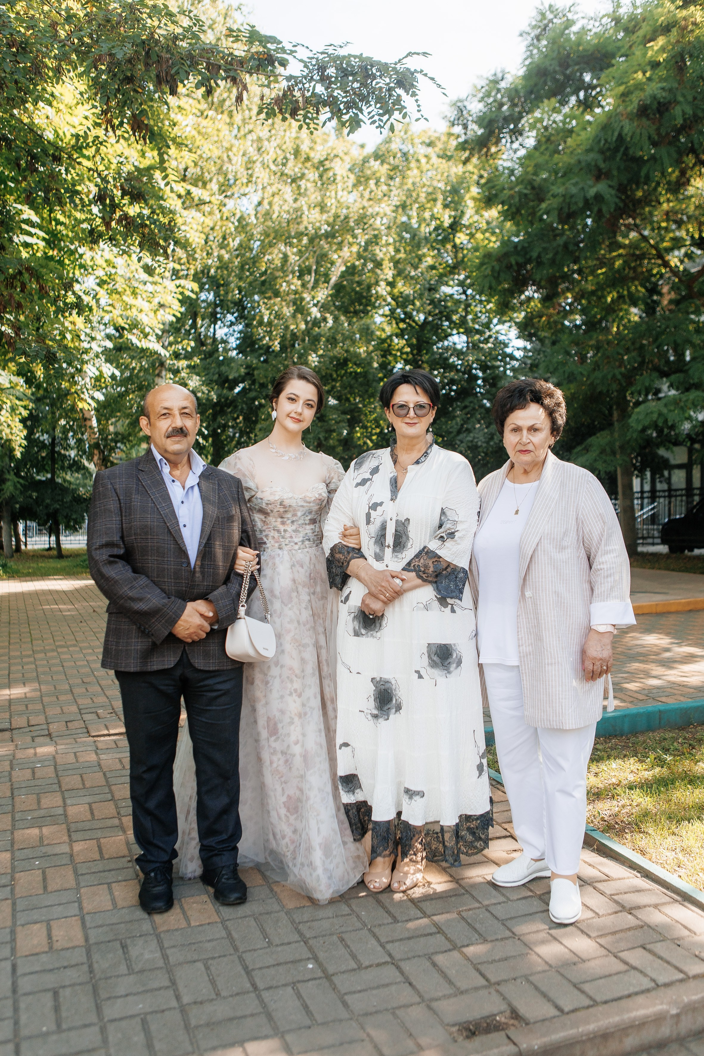 Выпускной Гимназия 12 2024 г. Свадебный и портретный Фотограф в Липецке Дмитрий Котюков