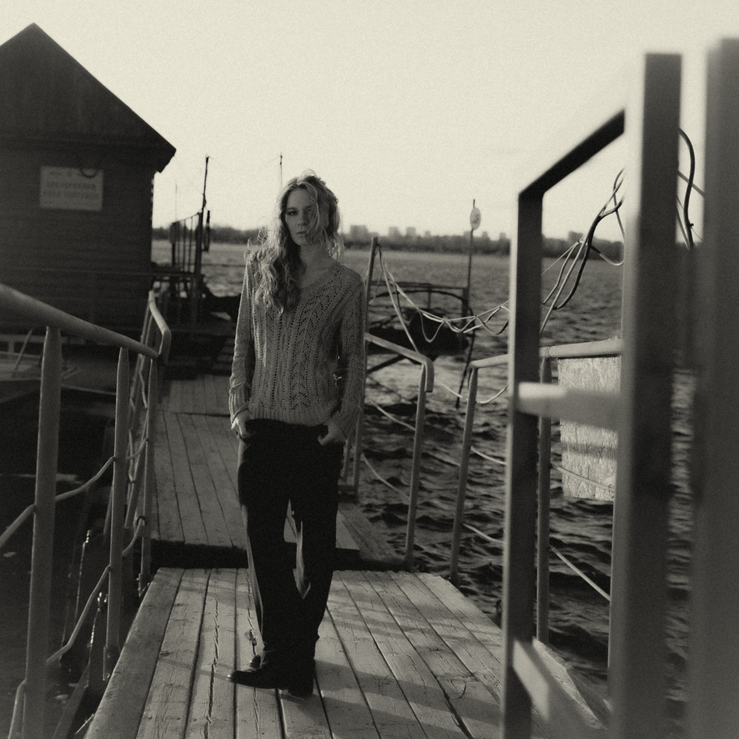 ALINA. TUTSARKIS — Art Director | Stylist | Photographer