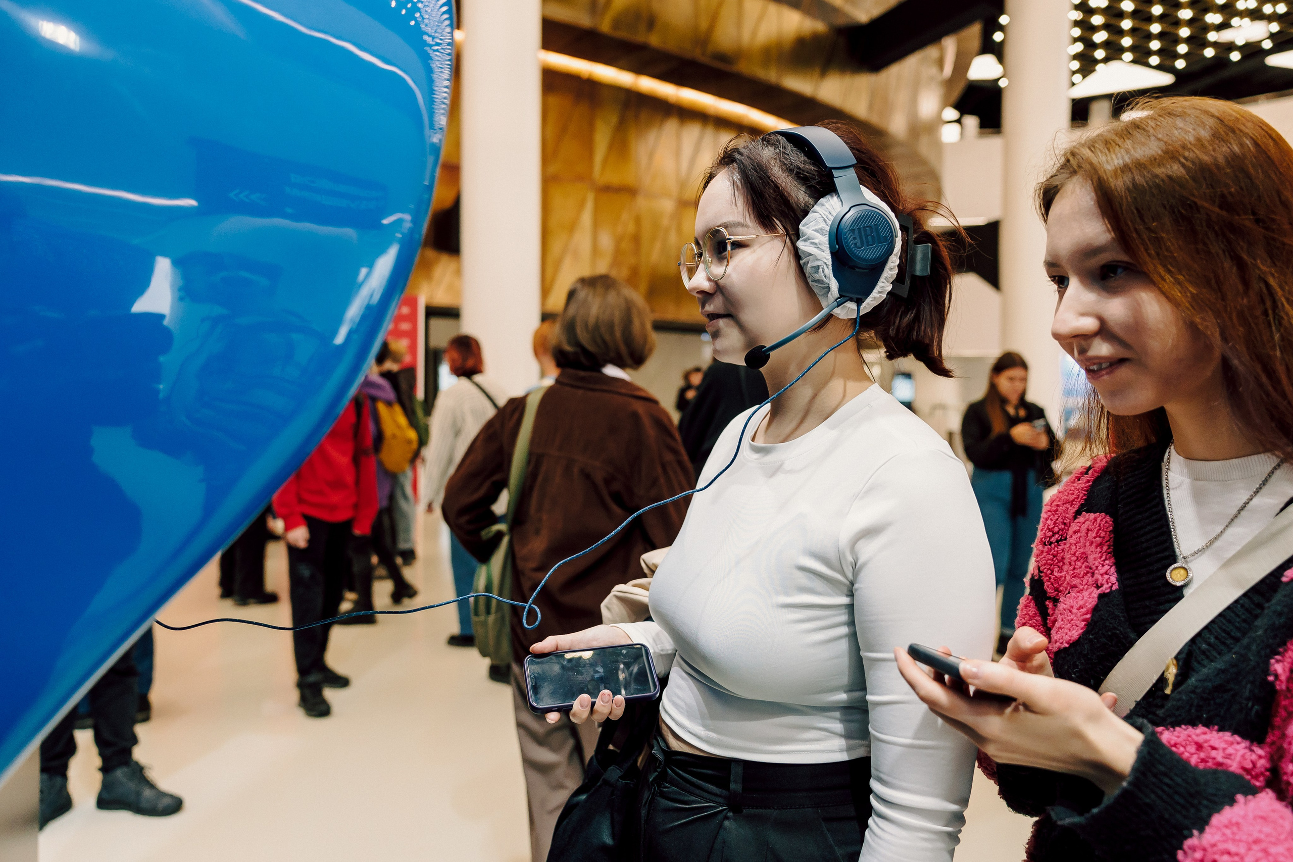 СКБ Контур — Форум будущего — Стенд. Лёшка Варзегов — фотограф