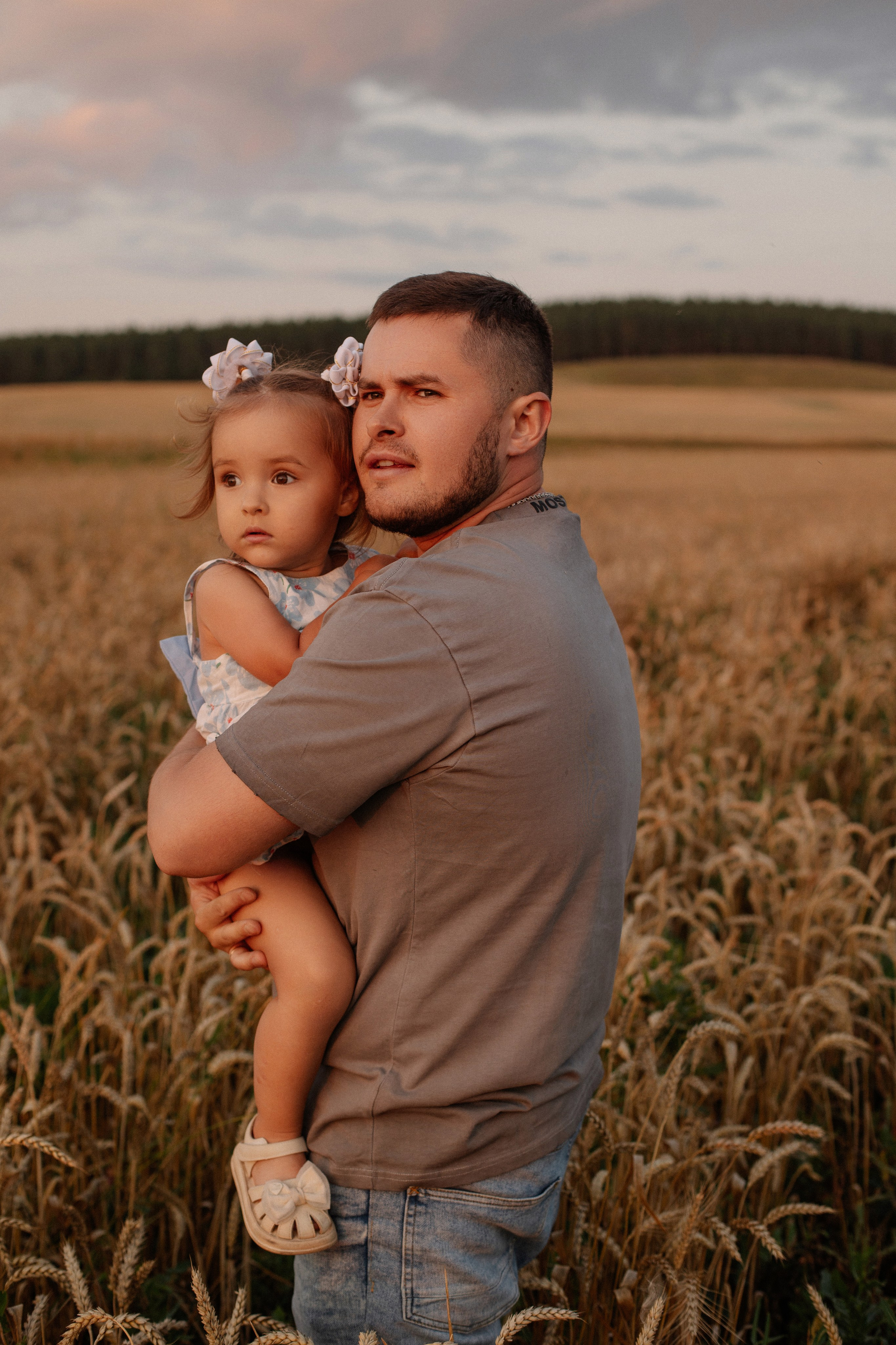 Артур и Диана с дочками. Свадебный и семейный фотограф в Нижнекамске, Набережных Челнах
