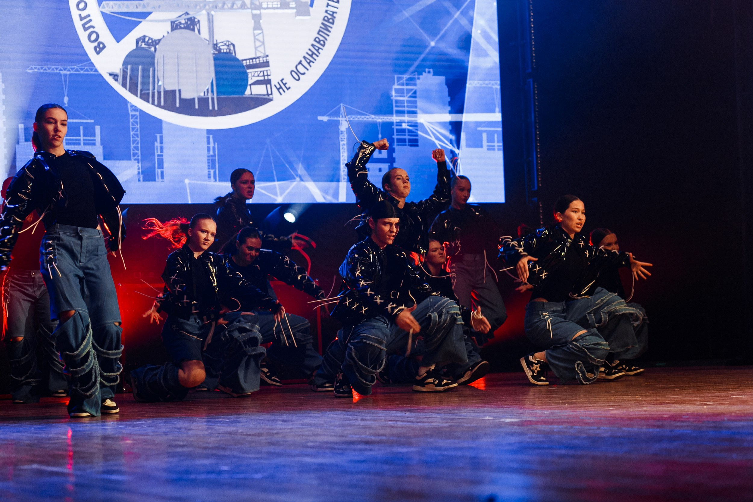 Юбилей фирмы «НЕФТЕЗАВОДМОНТАЖ». Свадебный и детский фотограф в Волгограде Слава Белов