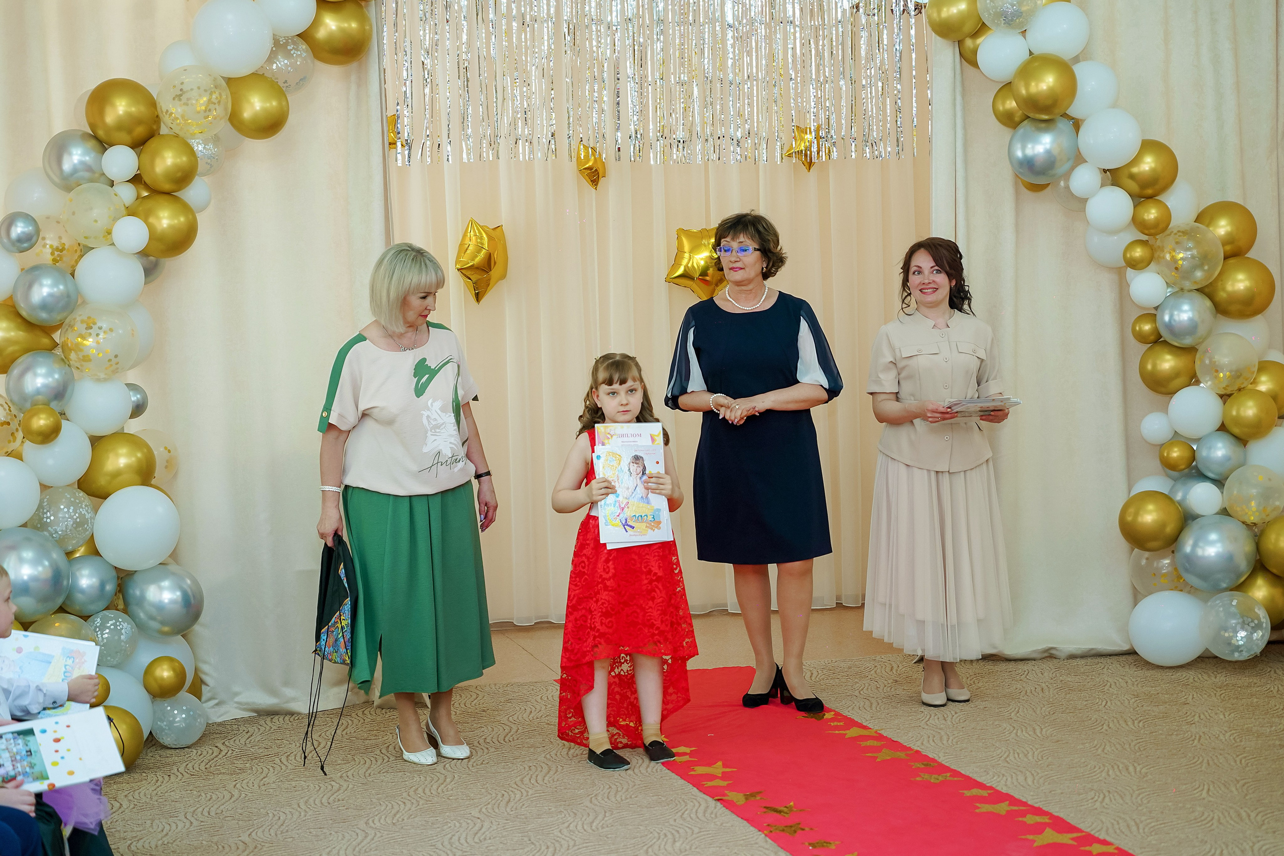 Фотосъемка видеосъёмка фотограф видеооператор новогодних утренников  в. Фотограф, видеооператор Нина Коршунова