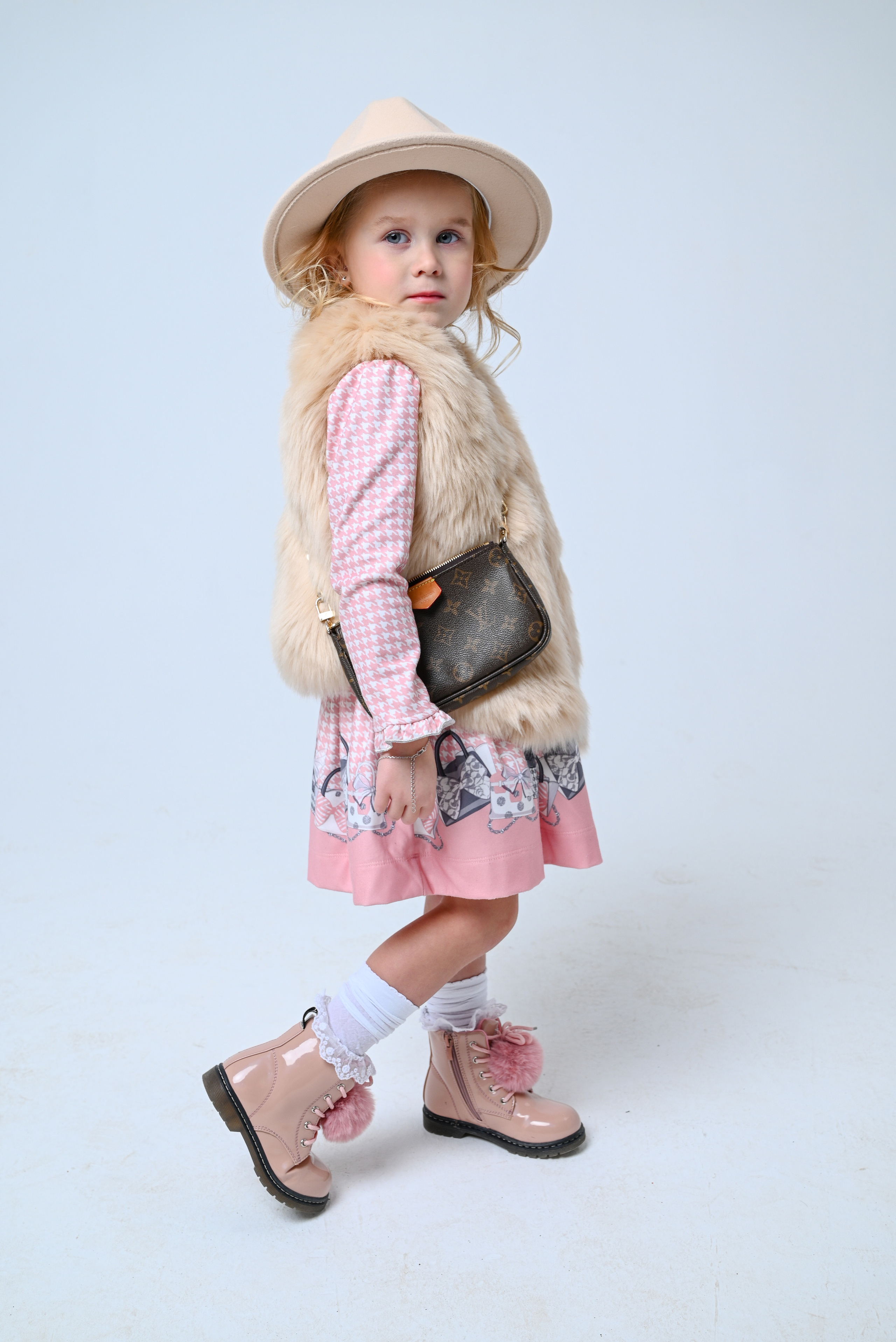 ГЛАВНАЯ. Свадебный и семейный фотограф в Санкт-Петербурге Ледовских Александр,