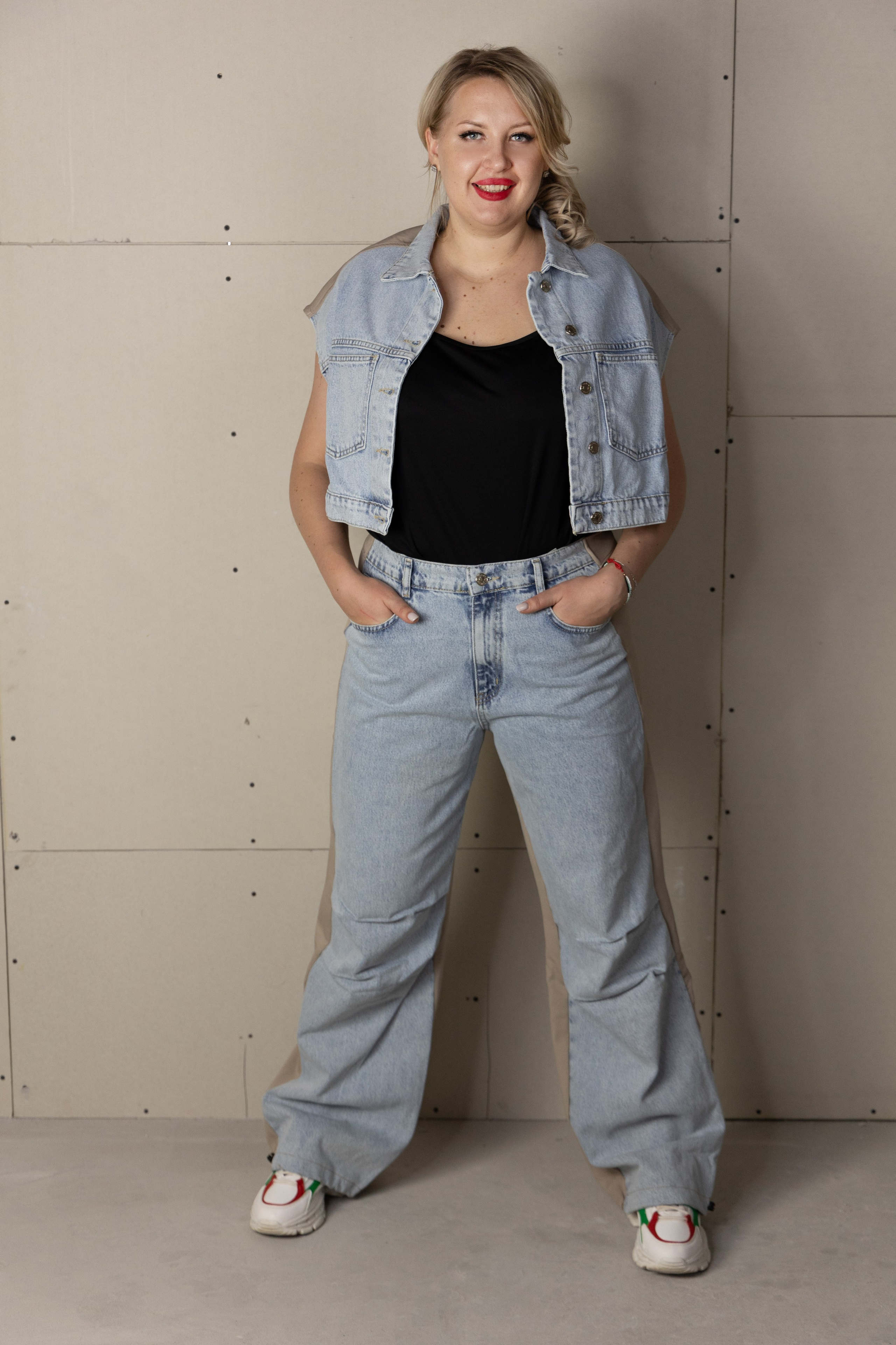 Модели для съёмок товаров на маркетплейсах. Фотограф Татьяна Марсуверских Жуковский. Фотограф для маркетплейсов, фотоуслуги в Жуковском Татьяна Марсуверских