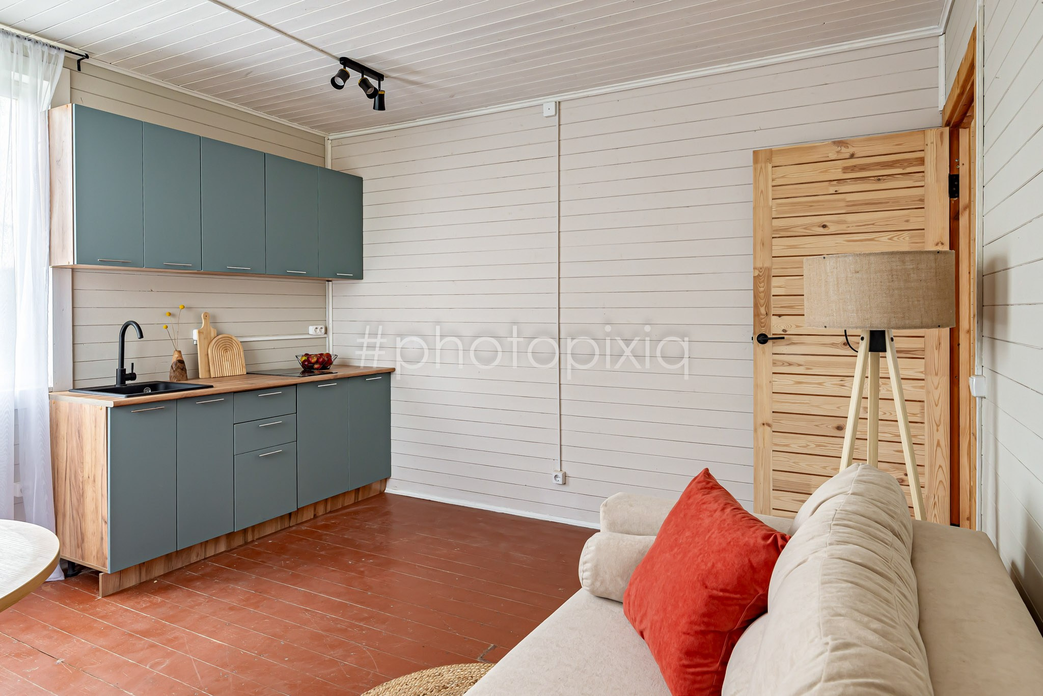 Съёмка дачного дома для продажи в ДНП Солнечный. Интерьерная съёмка и виртуальные туры — Интерьерный фотограф Кузнецов Сергей (photopixiq)