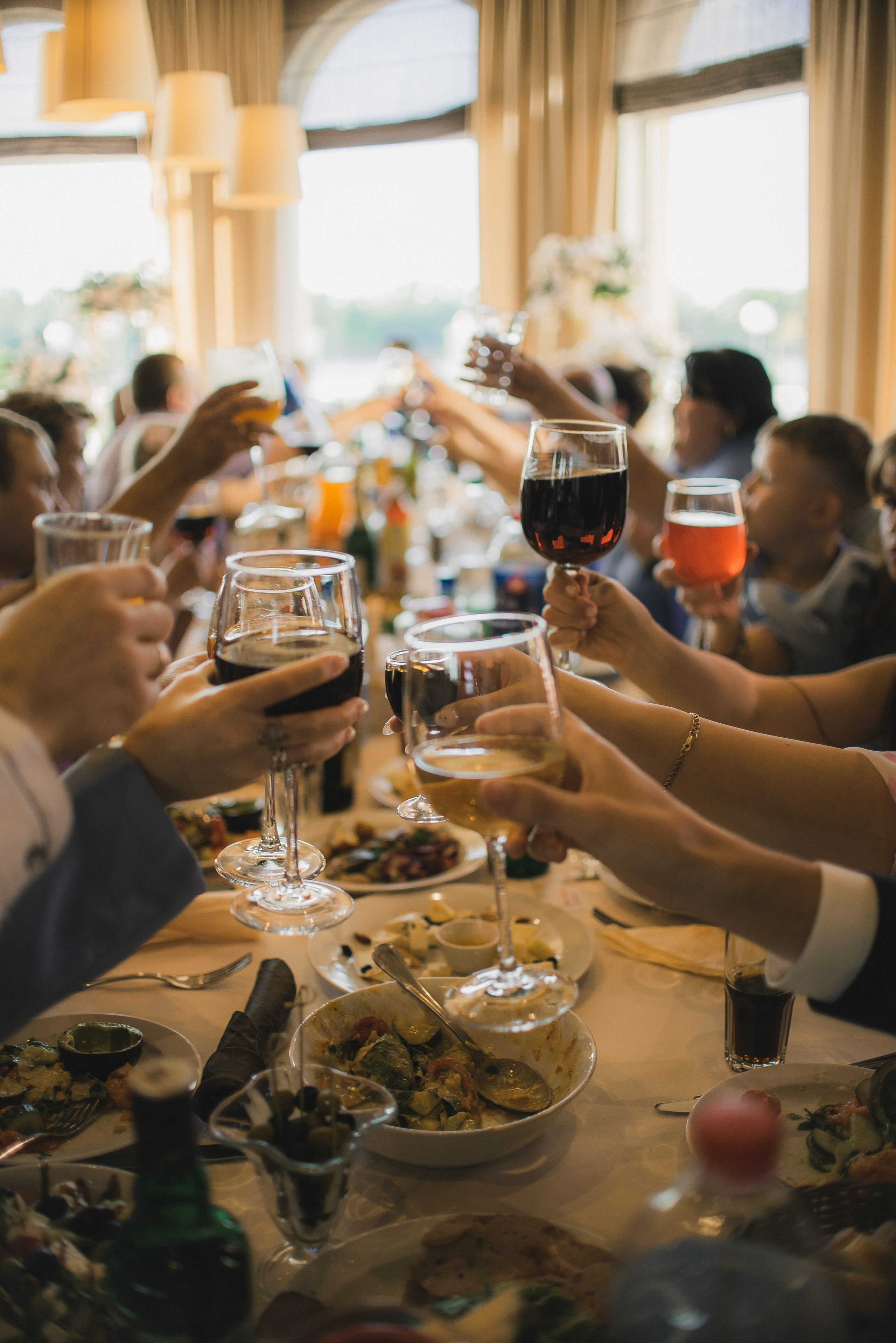 Саксофонист москва ведущий москва живая музыка на свадьбу ведущий. Свадебный ведущий в Москве Саксофон на свадьбу