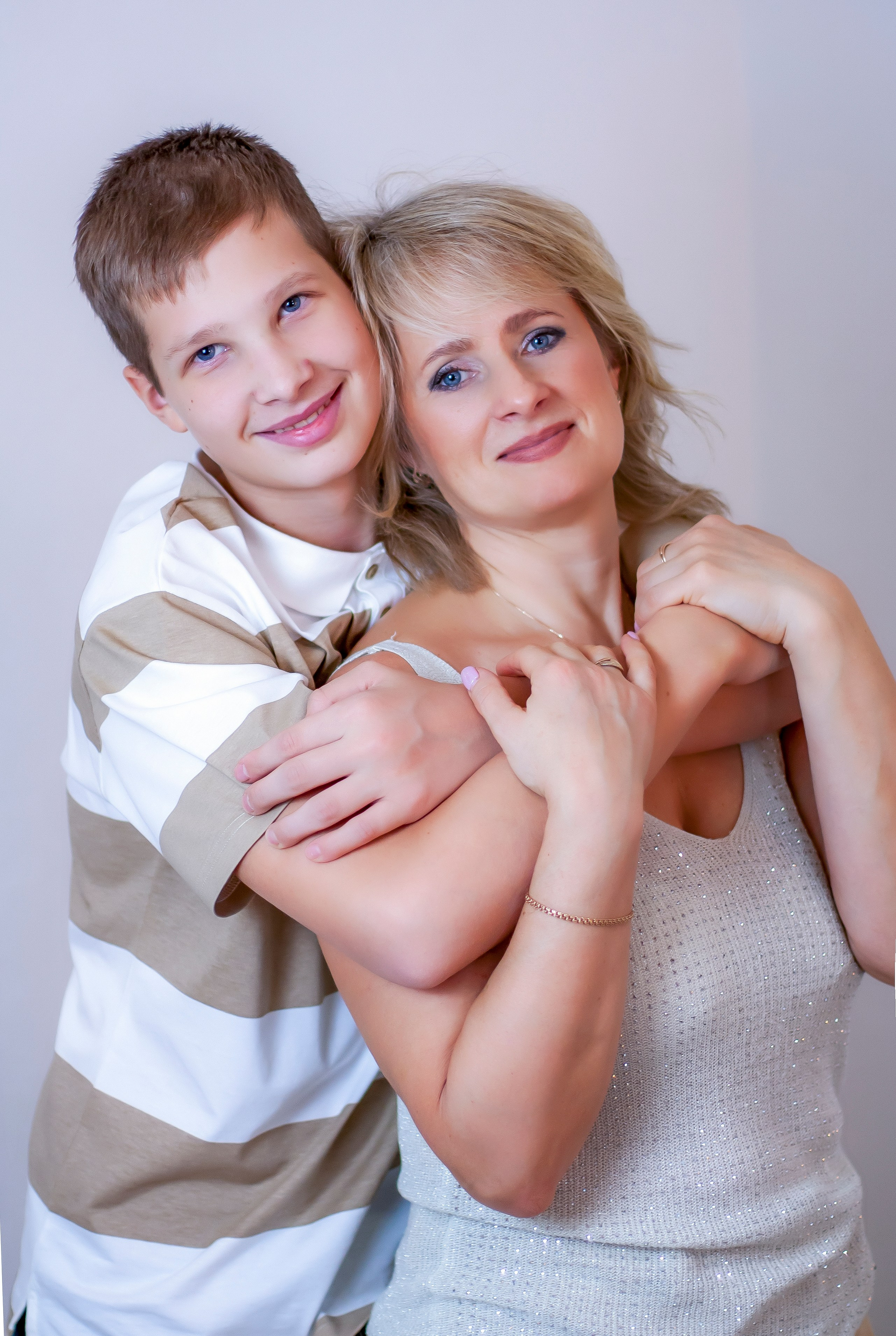 Фотосессия Елены, Алины и Максима. Фотограф Люся Воробьева