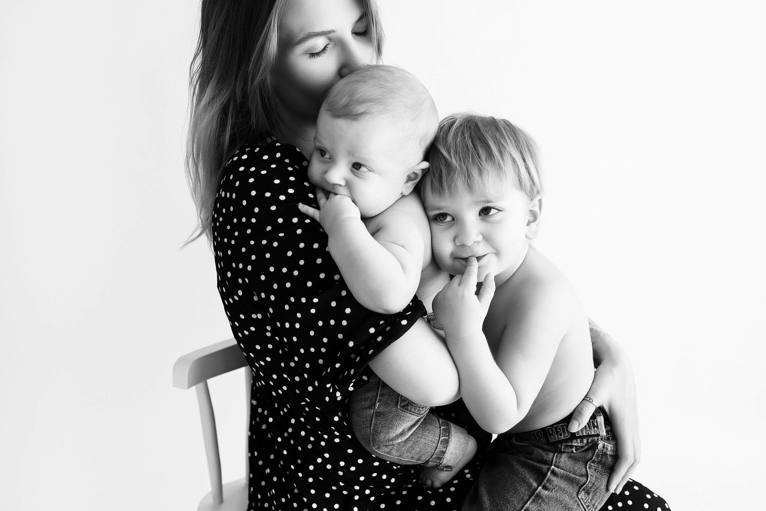 НИЛ и ЛЕОН. Фотограф новорожденных Оксана Полевская