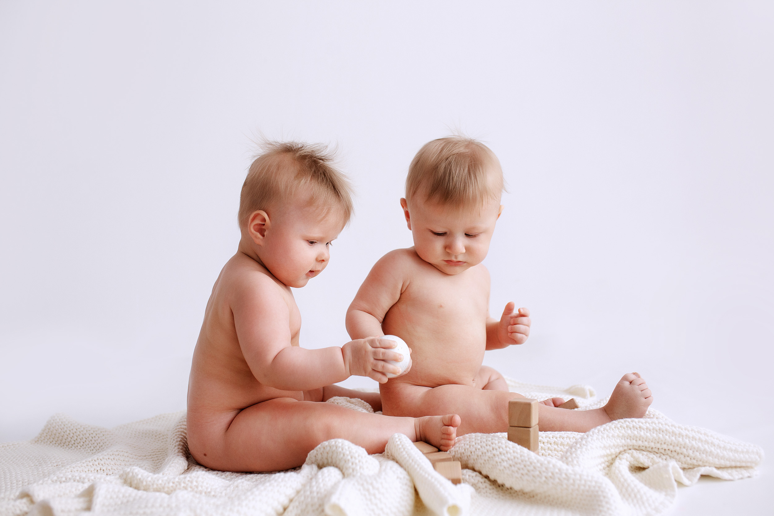 ЕВА и ВАНЯ. Фотограф новорожденных Оксана Полевская